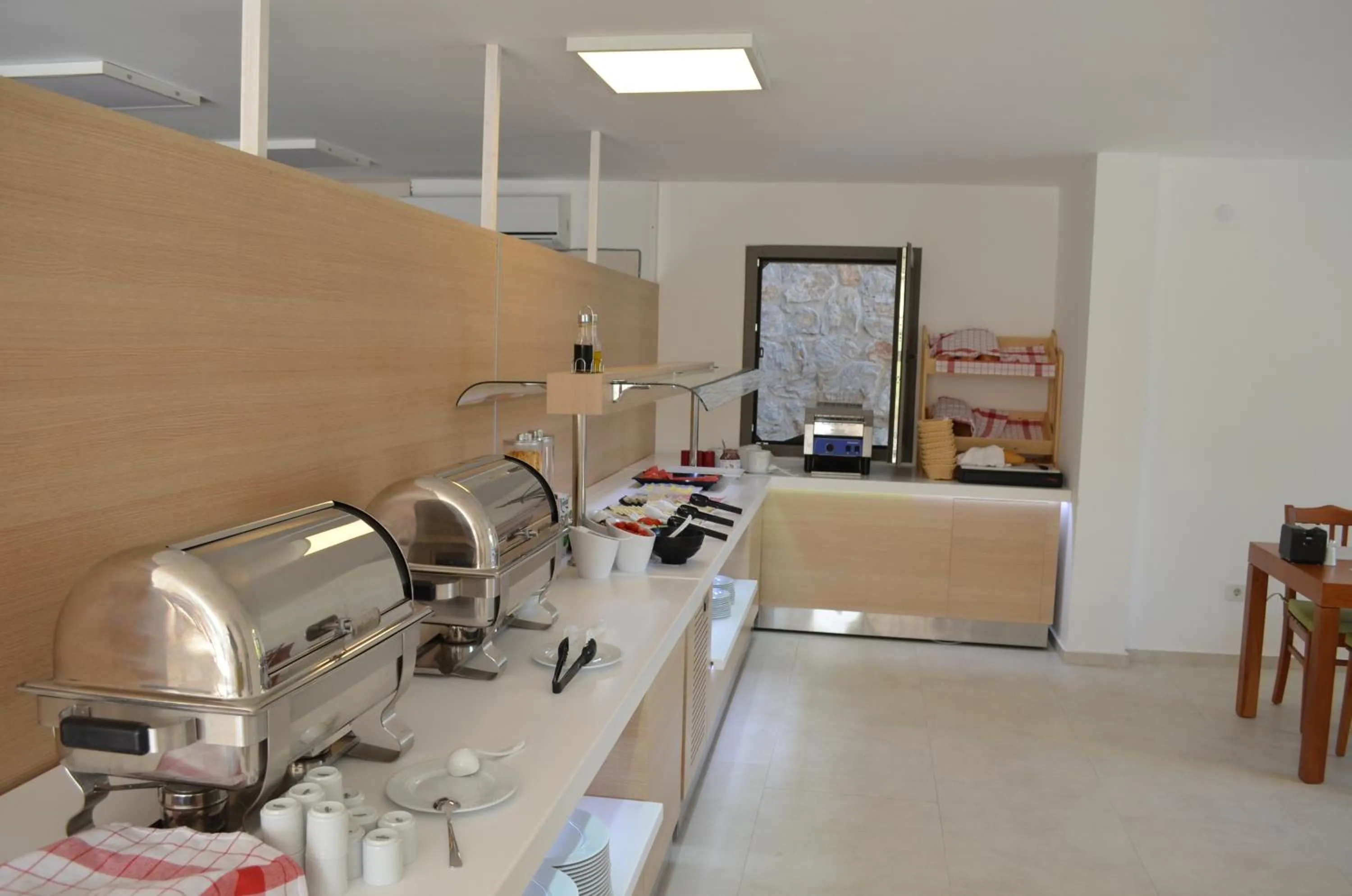 Restaurant/places to eat in Aria Doria Otel