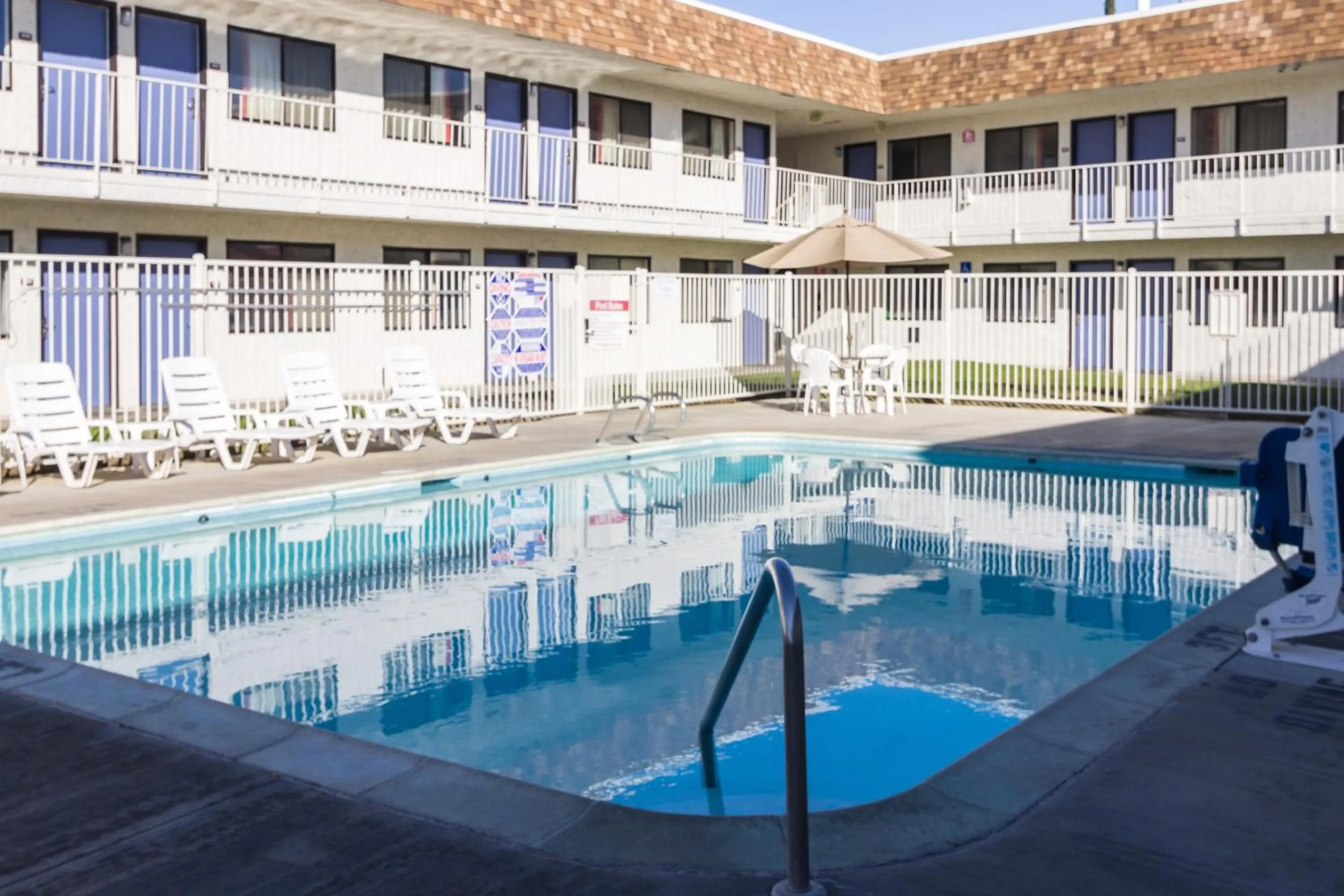 Swimming pool in Motel 6-Oroville, CA