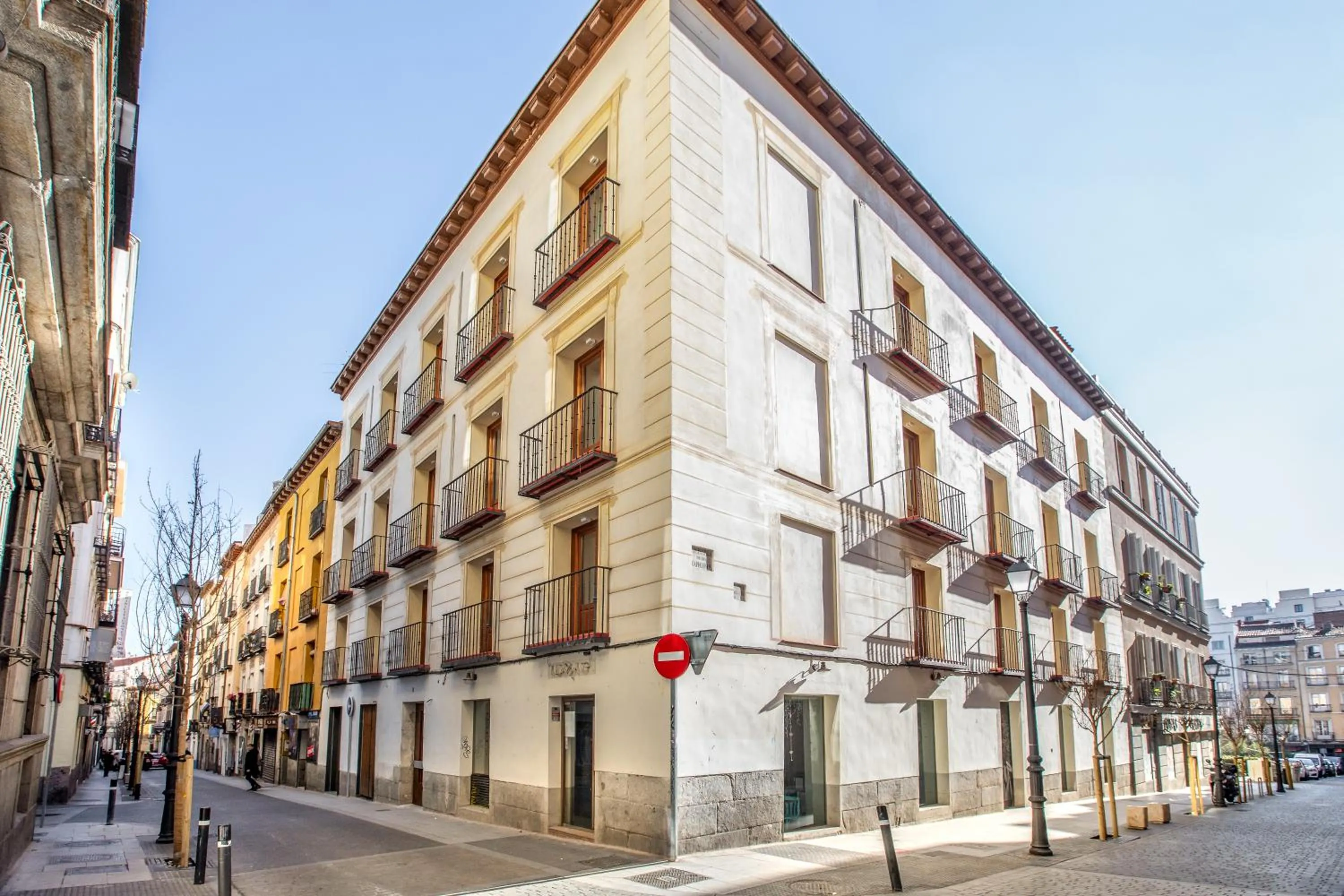 Facade/entrance in Slow Suites Chueca