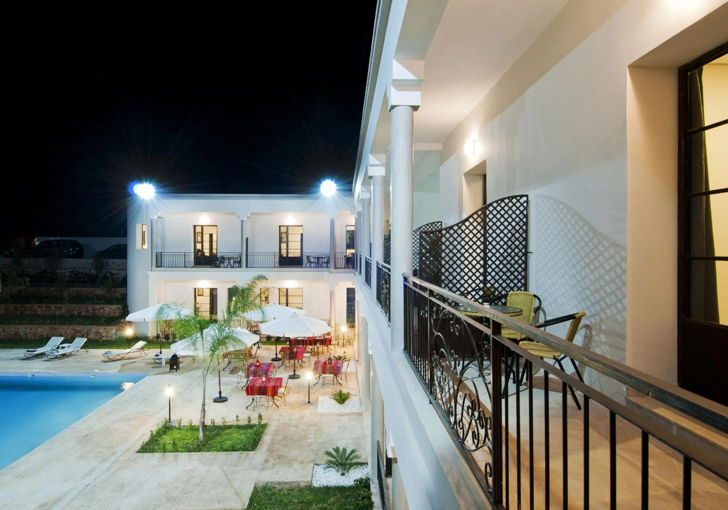 Restaurant/places to eat in Villa Agapanthe