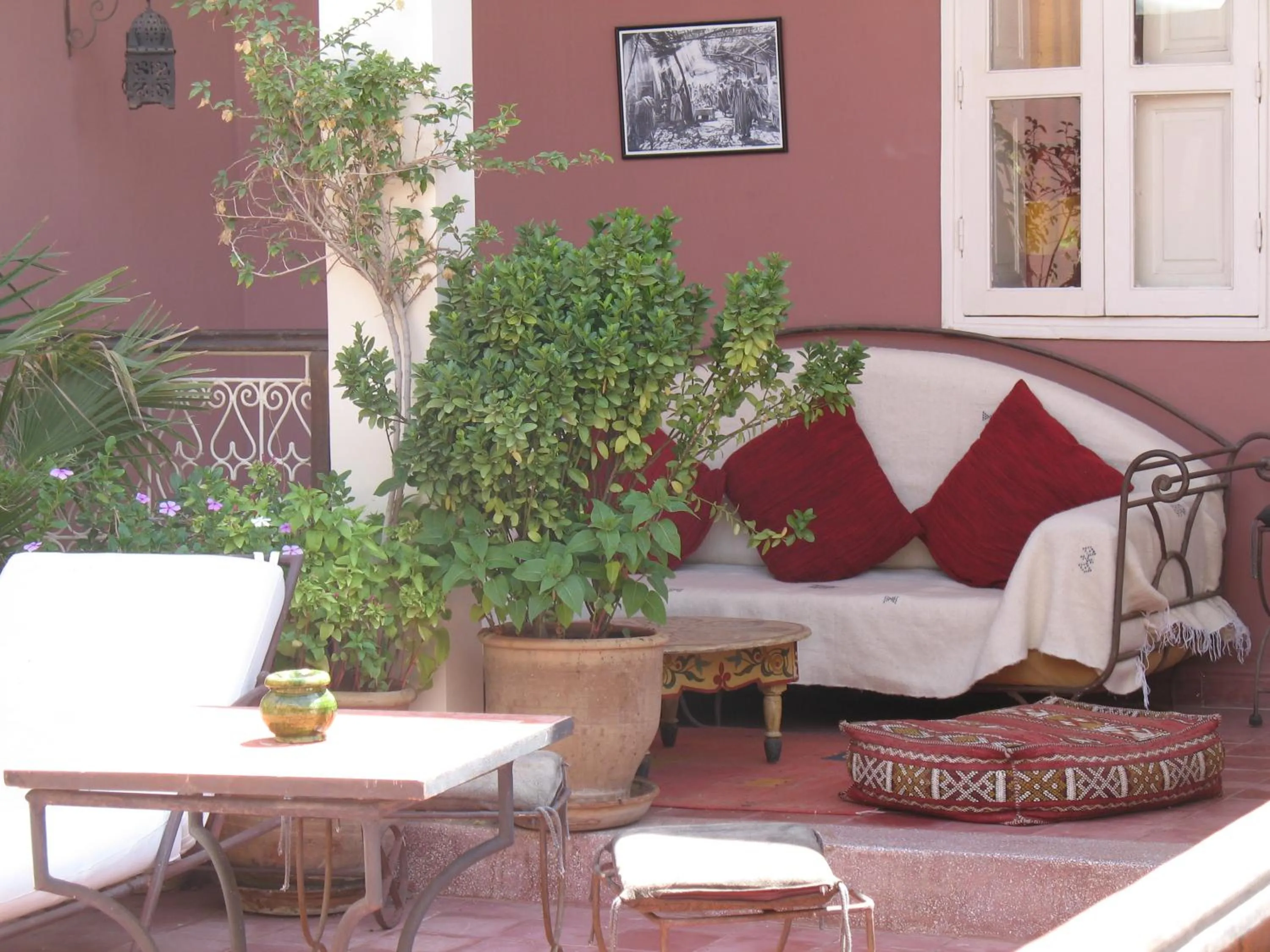 Balcony/Terrace in Riad Marhbabikoum