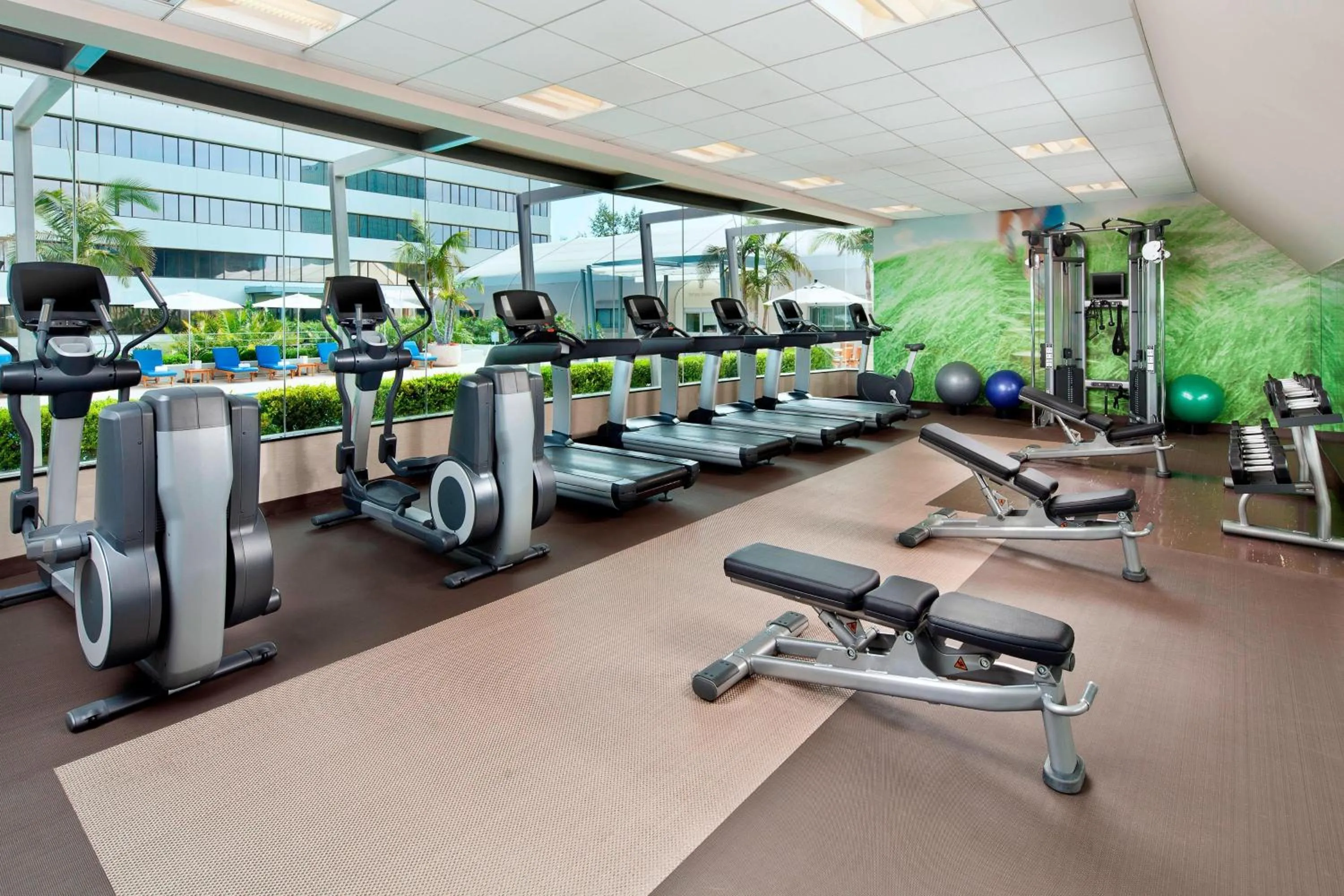 Fitness centre/facilities in The Westin South Coast Plaza, Costa Mesa