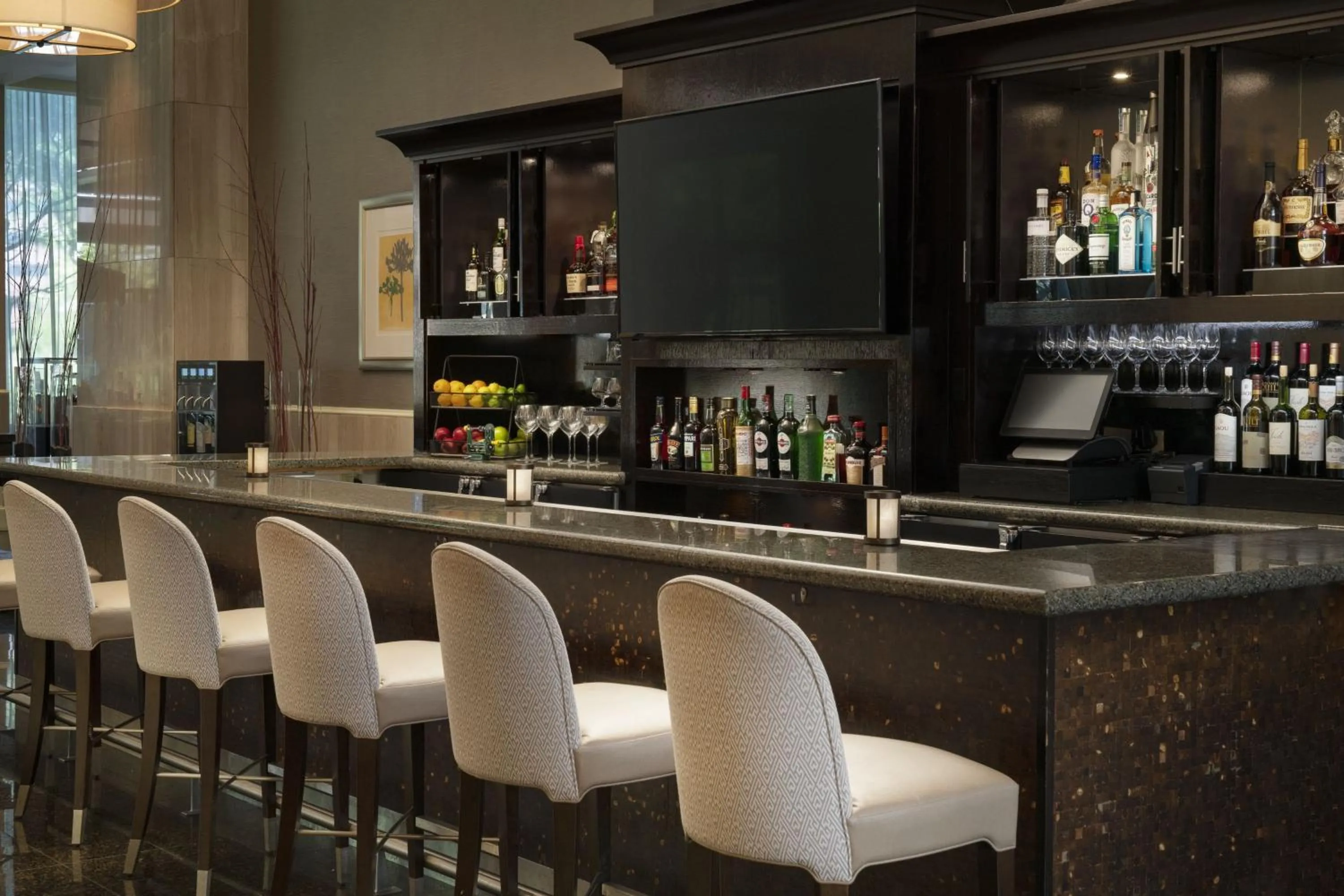 Lounge or bar in The Westin South Coast Plaza, Costa Mesa