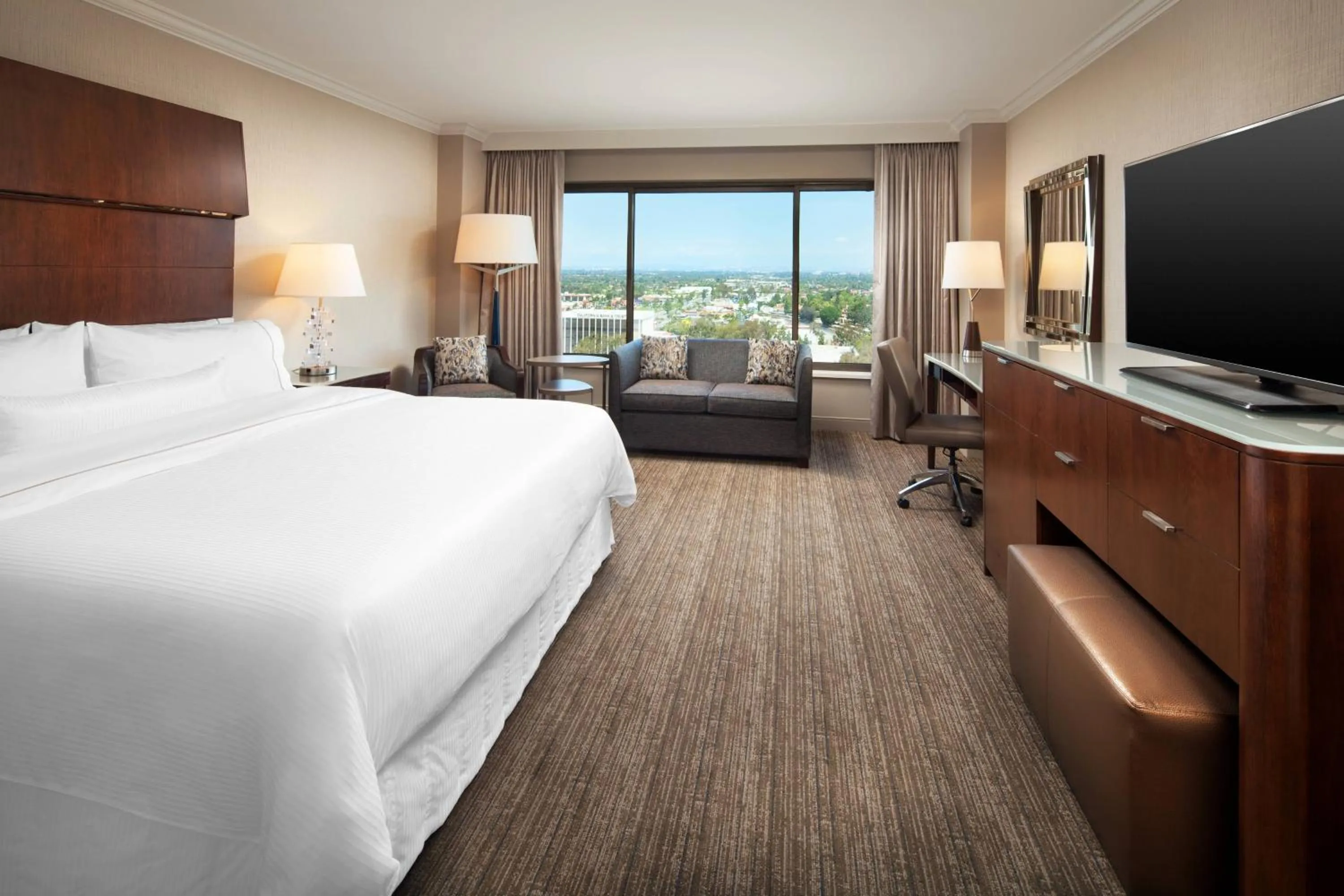 Photo of the whole room, Bed in The Westin South Coast Plaza, Costa Mesa