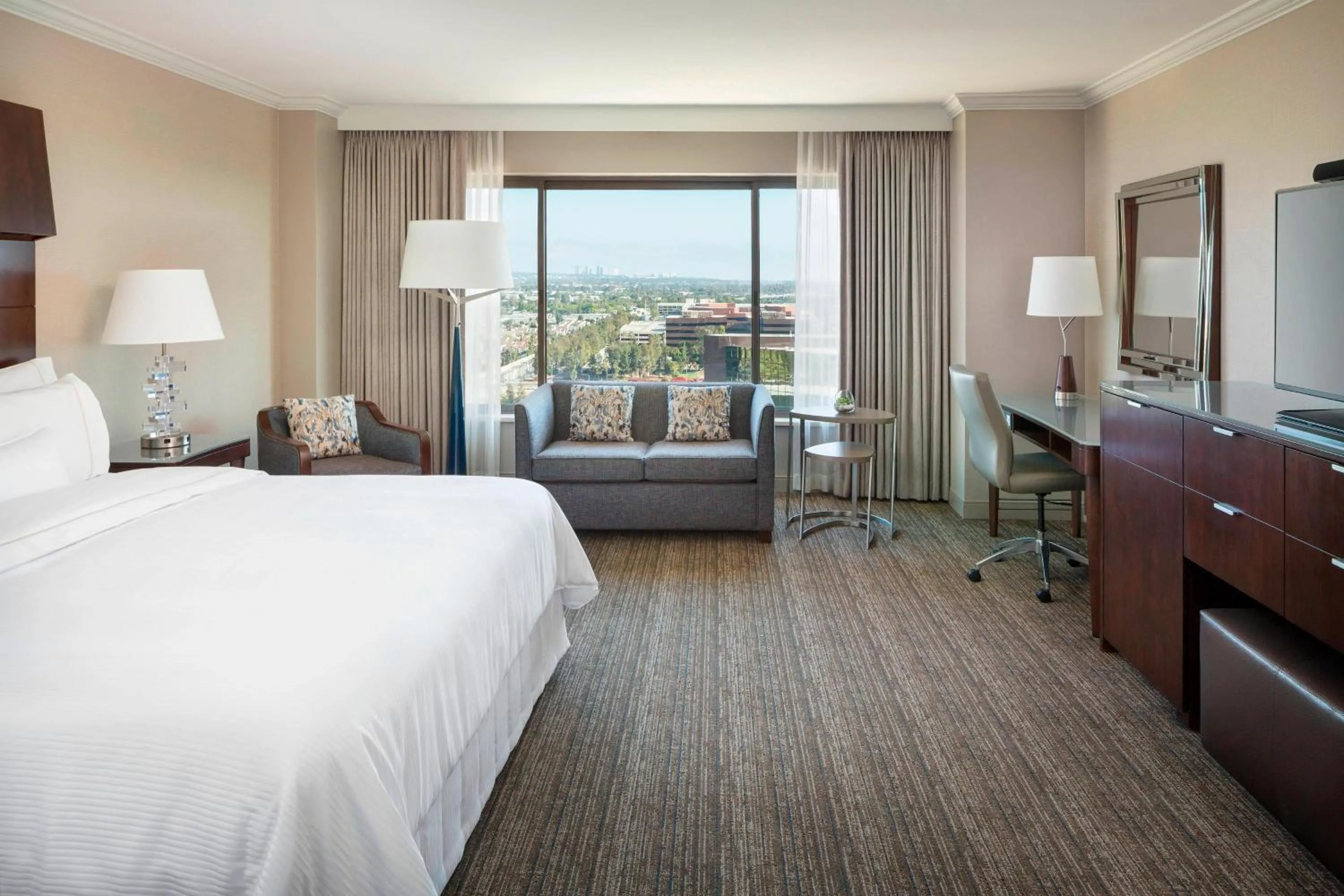 Photo of the whole room, Bed in The Westin South Coast Plaza, Costa Mesa