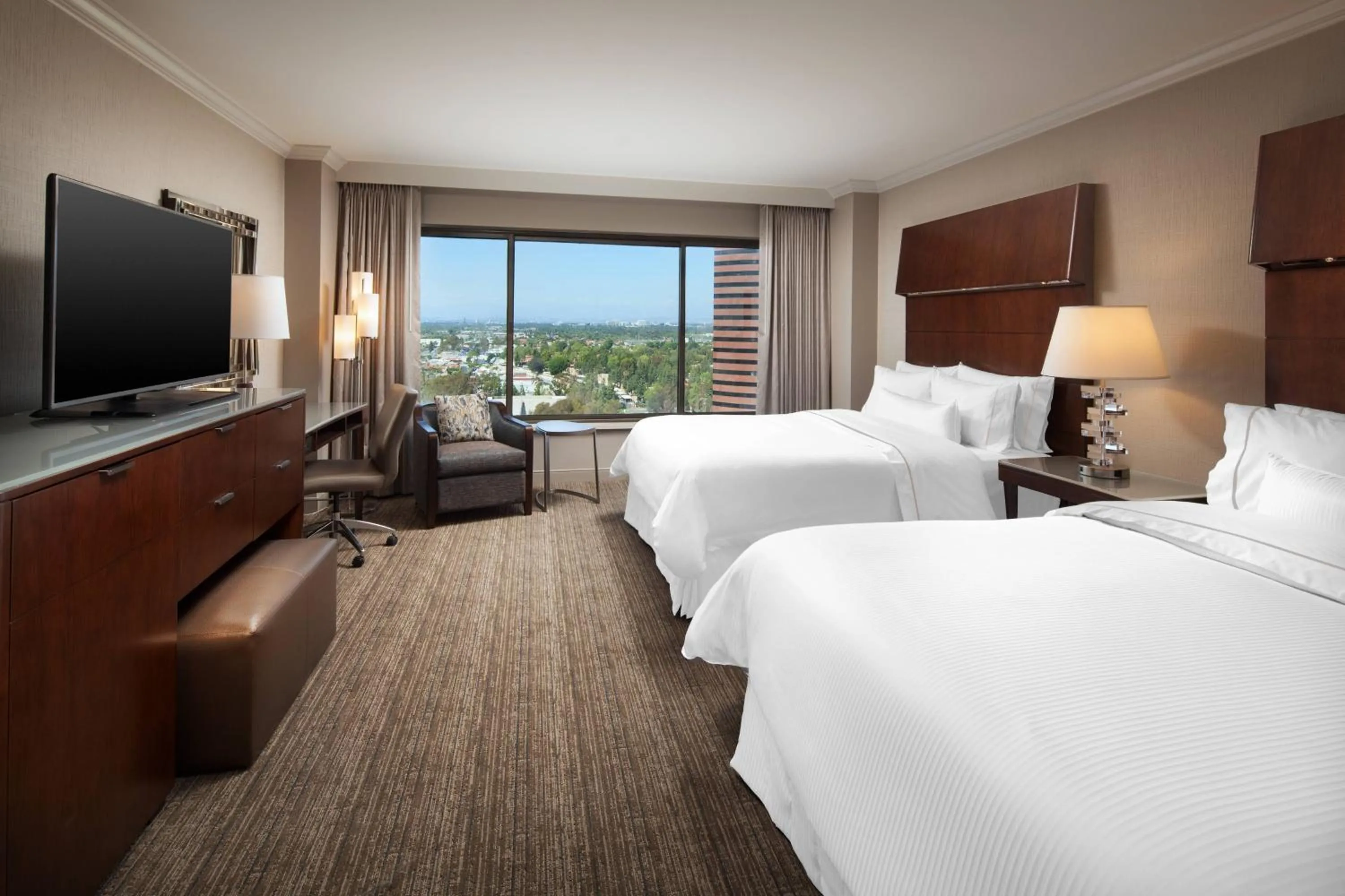 Photo of the whole room, Bed in The Westin South Coast Plaza, Costa Mesa