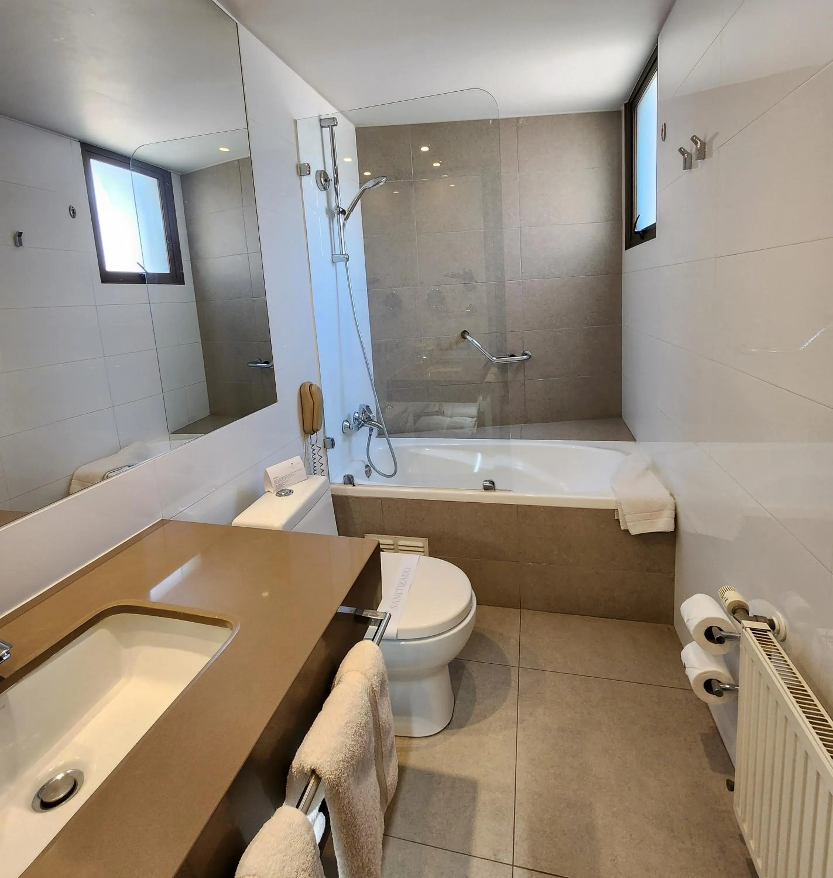 Bathroom in Hotel Los Españoles Plus