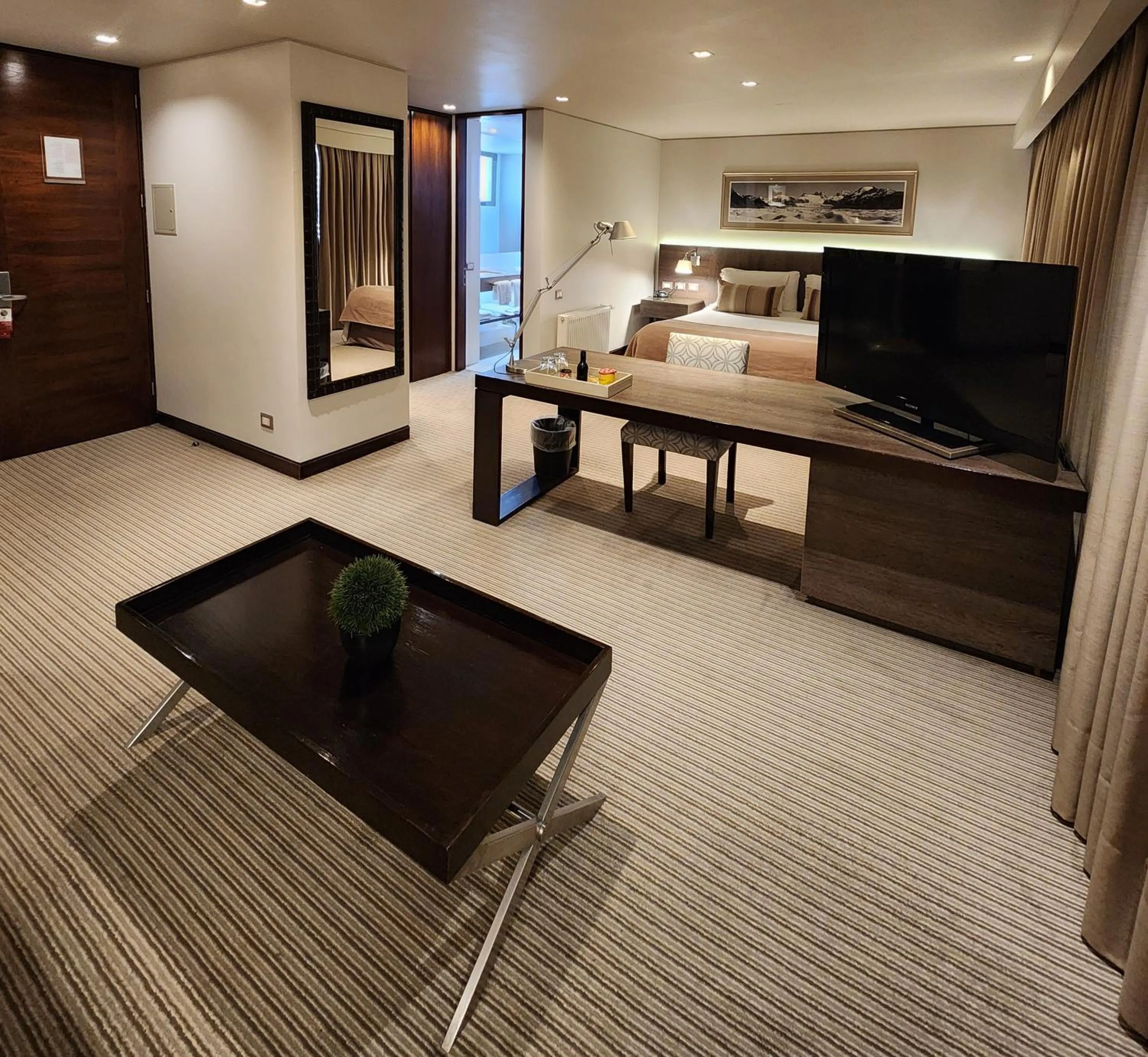 Living room, Bed in Hotel Los Españoles Plus