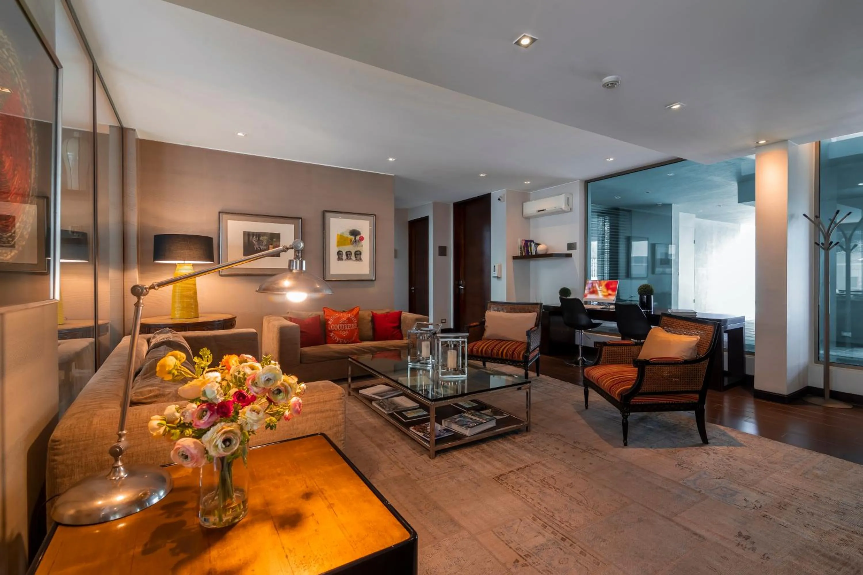 Seating area in Hotel Los Españoles Plus