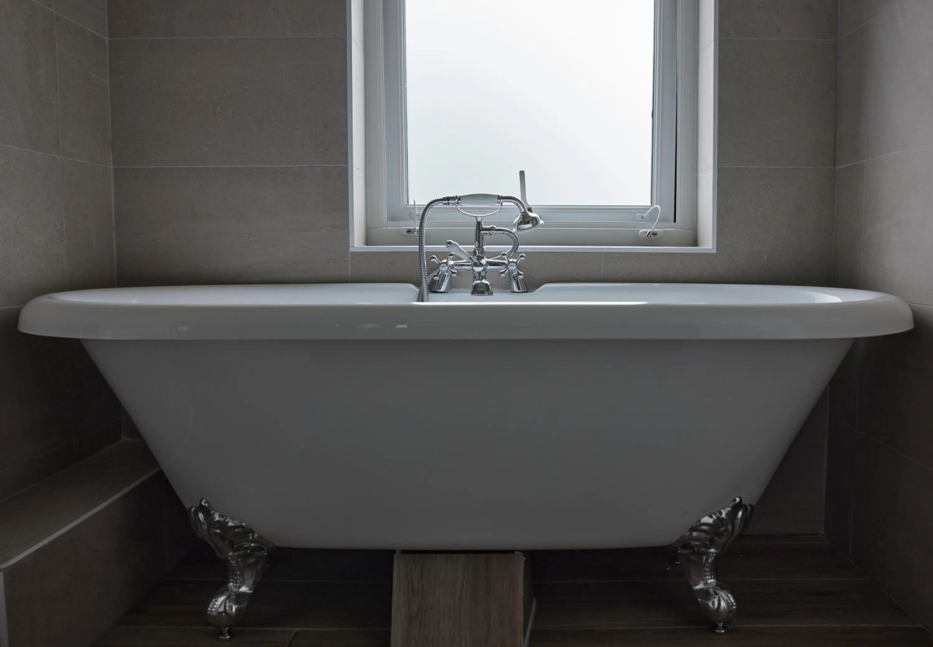Bath in Windmill Farm Lincoln by Greene King Inns