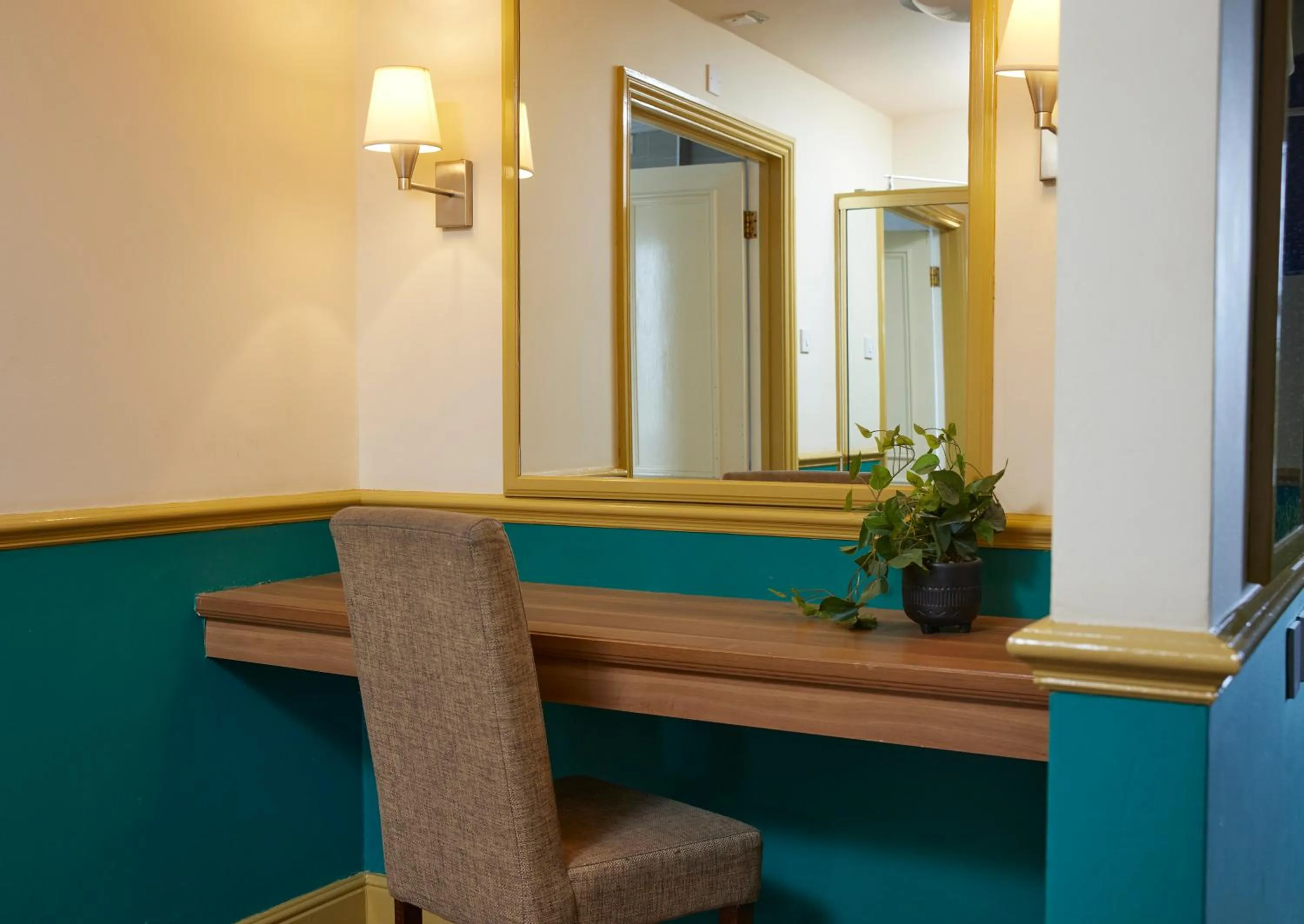 Bedroom in Windmill Farm Lincoln by Greene King Inns