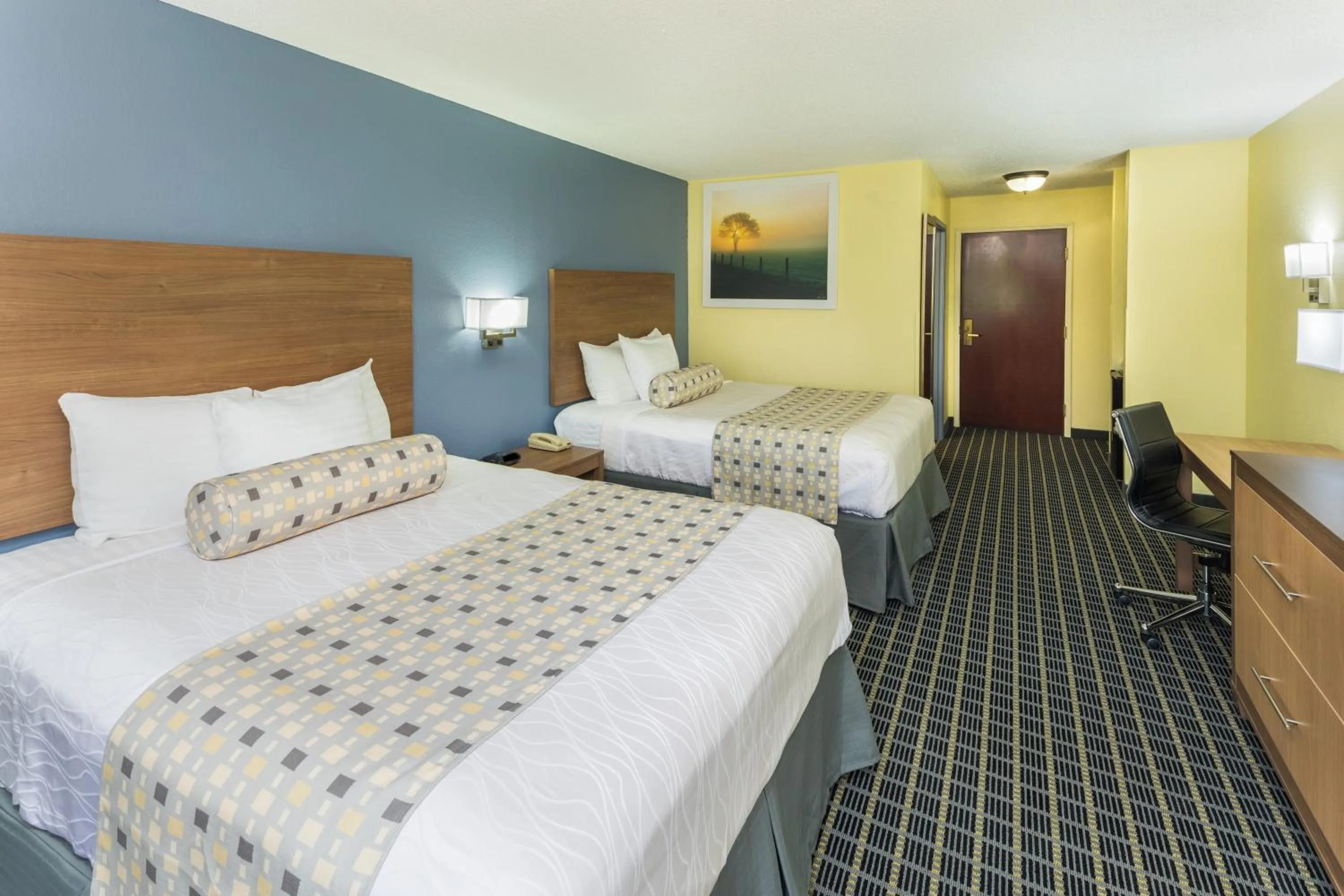 Photo of the whole room in Days Inn & Suites by Wyndham Union City
