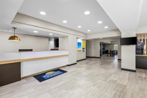 Days Inn & Suites by Wyndham Union City