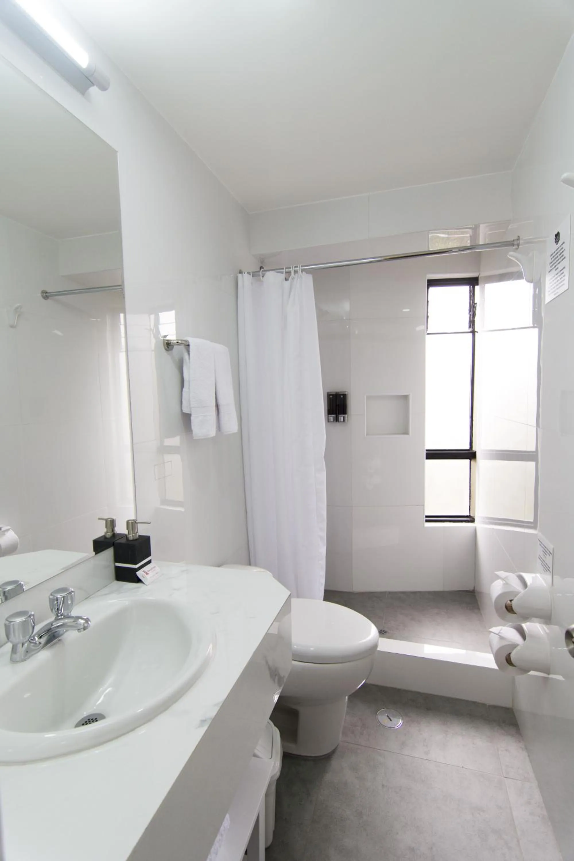 Bathroom in Royal Inn Cusco Hotel