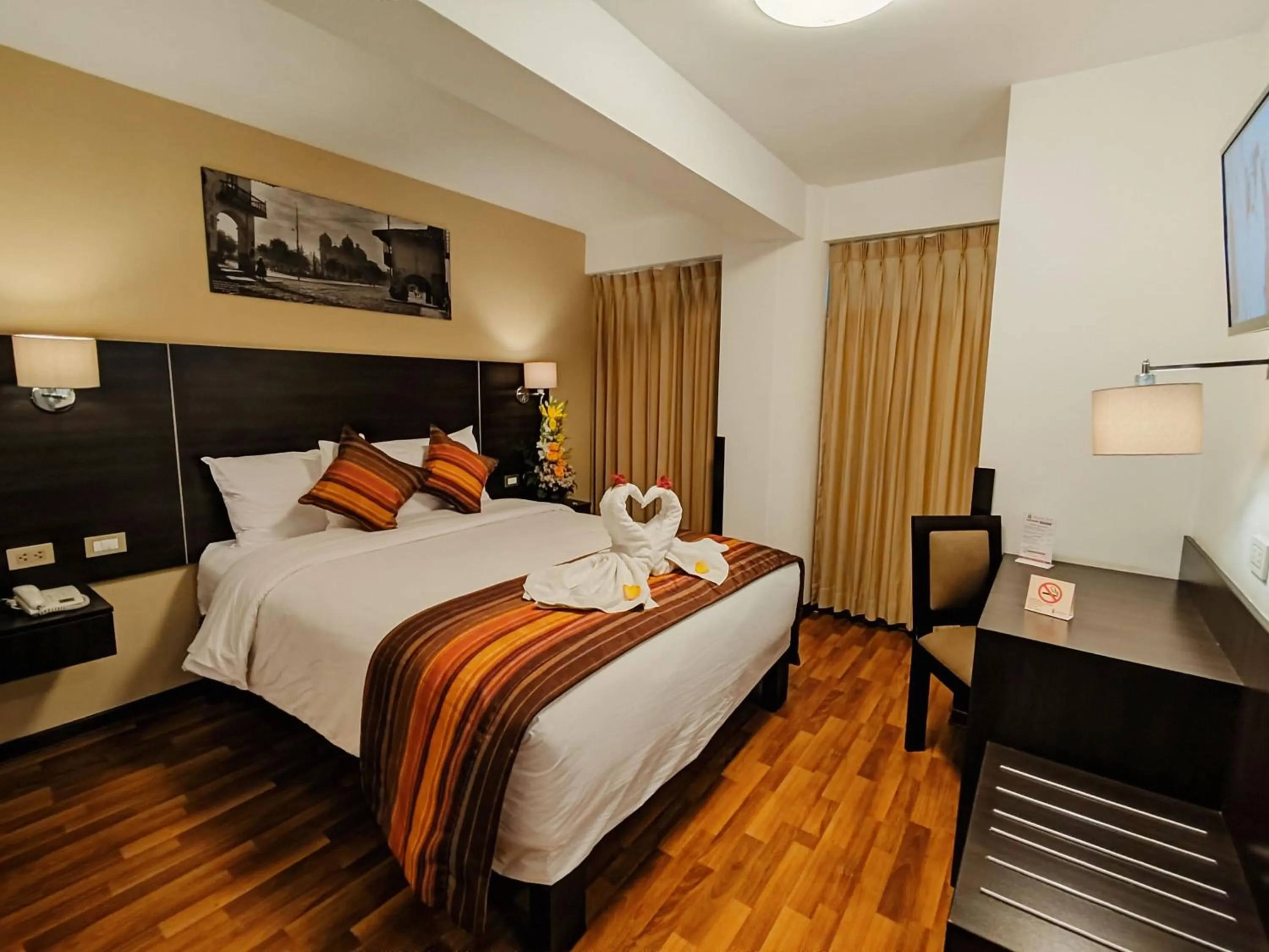 Photo of the whole room, Bed in Royal Inn Cusco Hotel