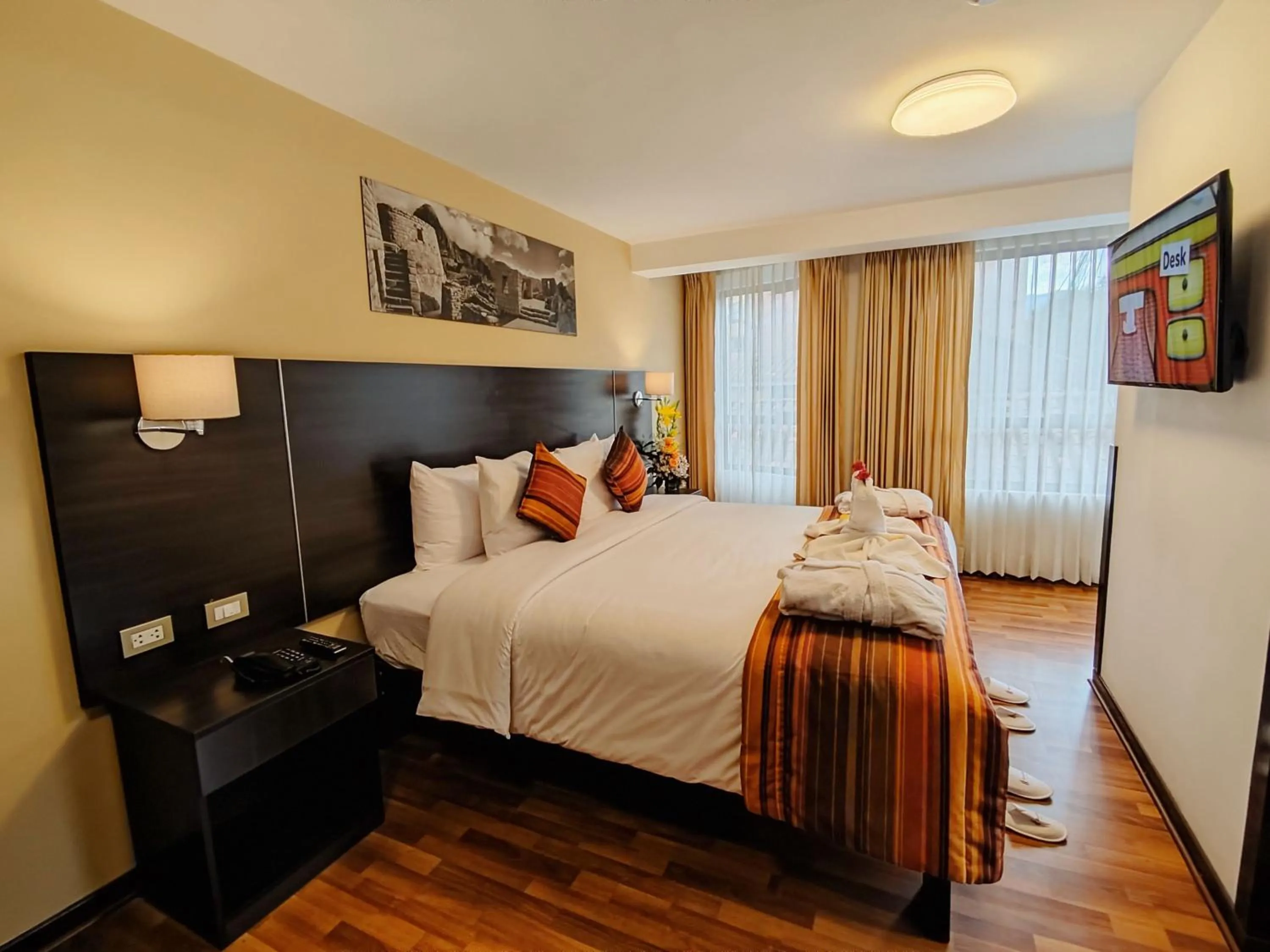 Photo of the whole room, Bed in Royal Inn Cusco Hotel