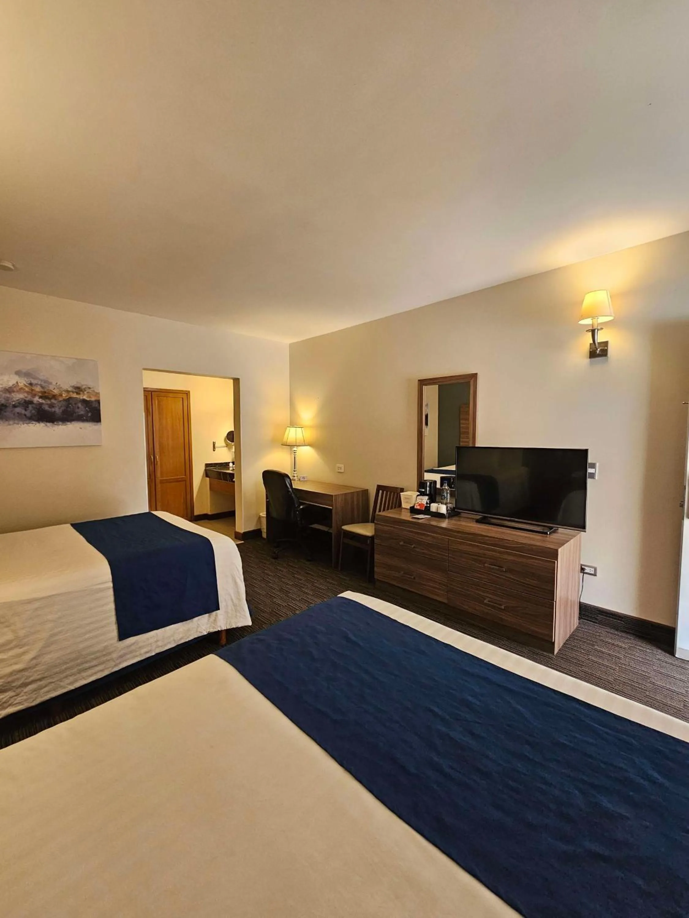 Bedroom, Bed in Best Western Plus Chihuahua Aeropuerto