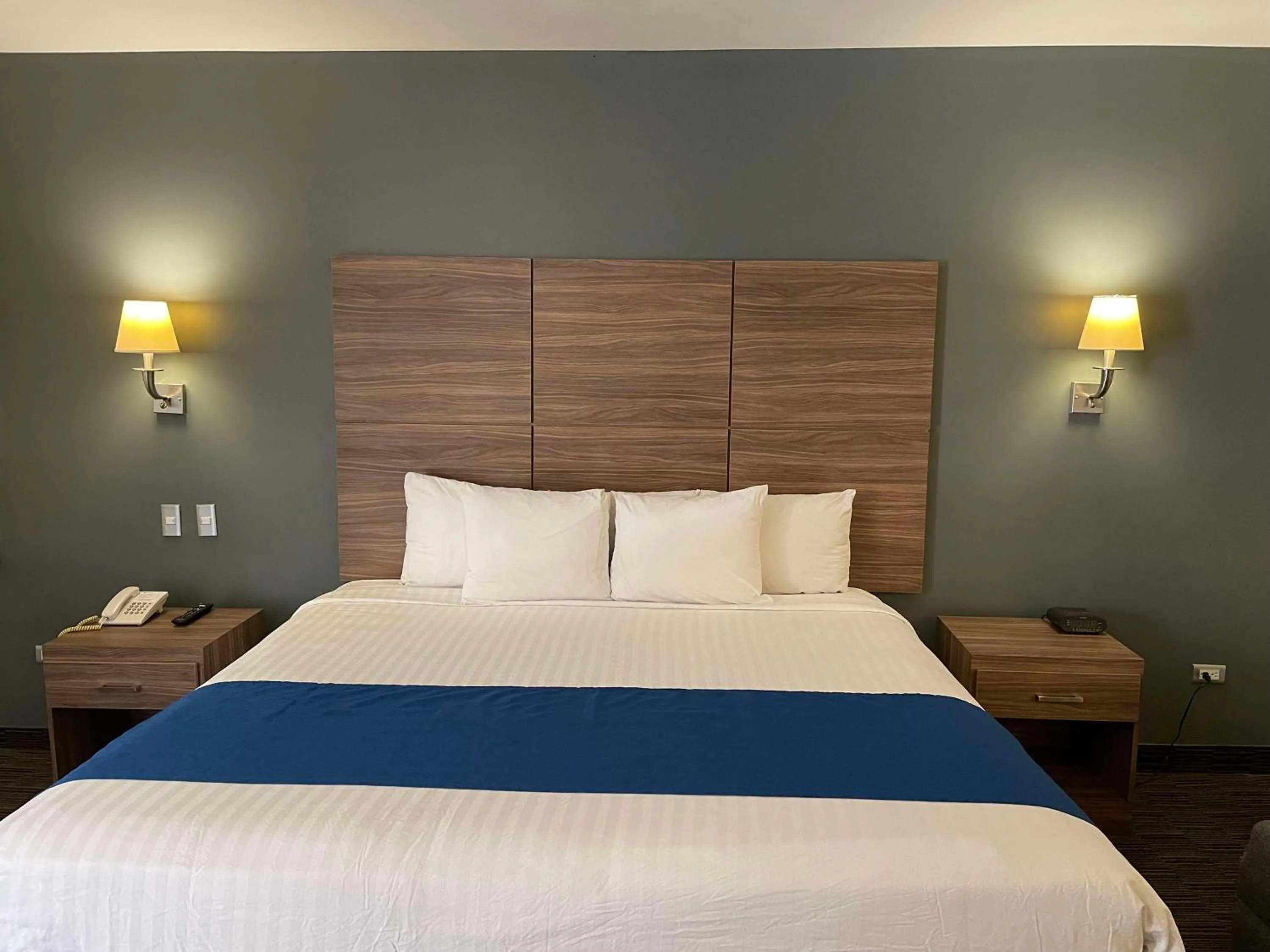 Bedroom, Bed in Best Western Plus Chihuahua Aeropuerto