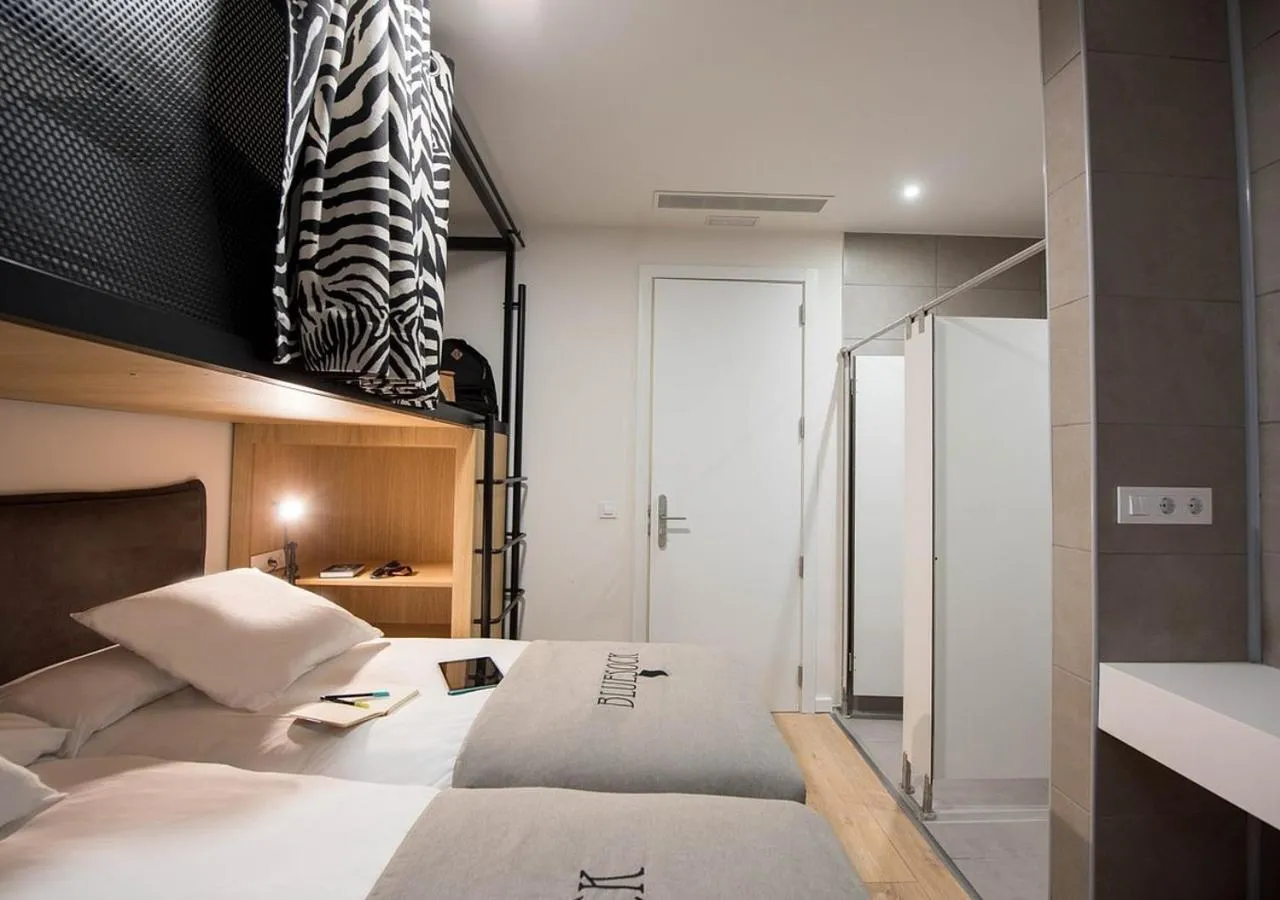 Bed in room00 Gran Vía Hostel