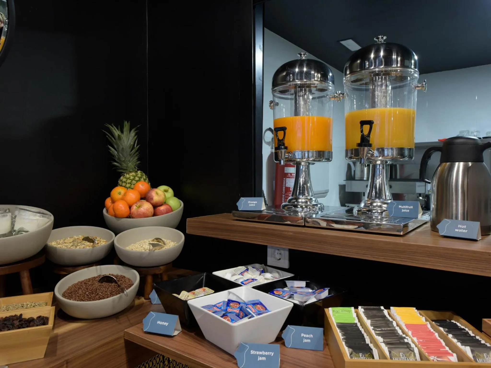 Breakfast in room00 Gran Vía Hostel