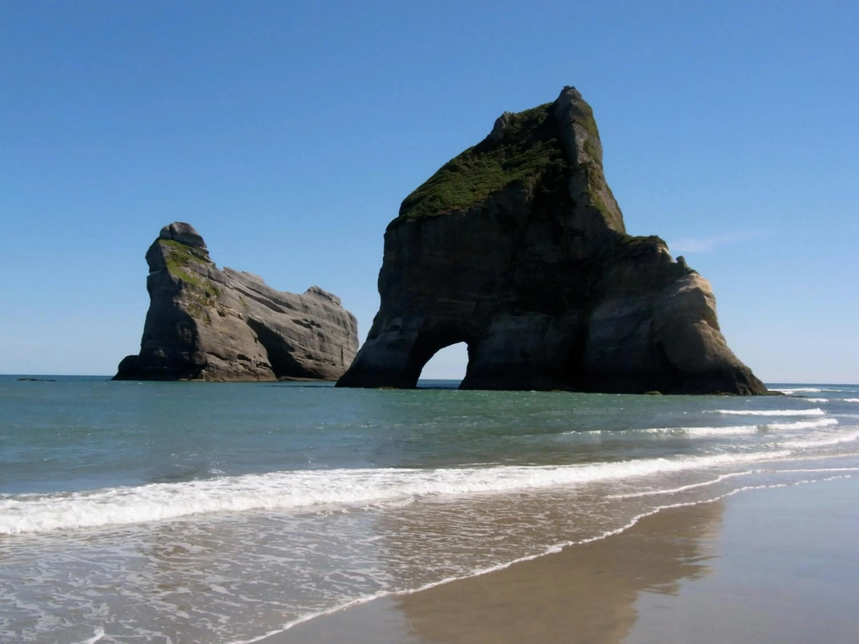 Day in Avalon Manor Motel