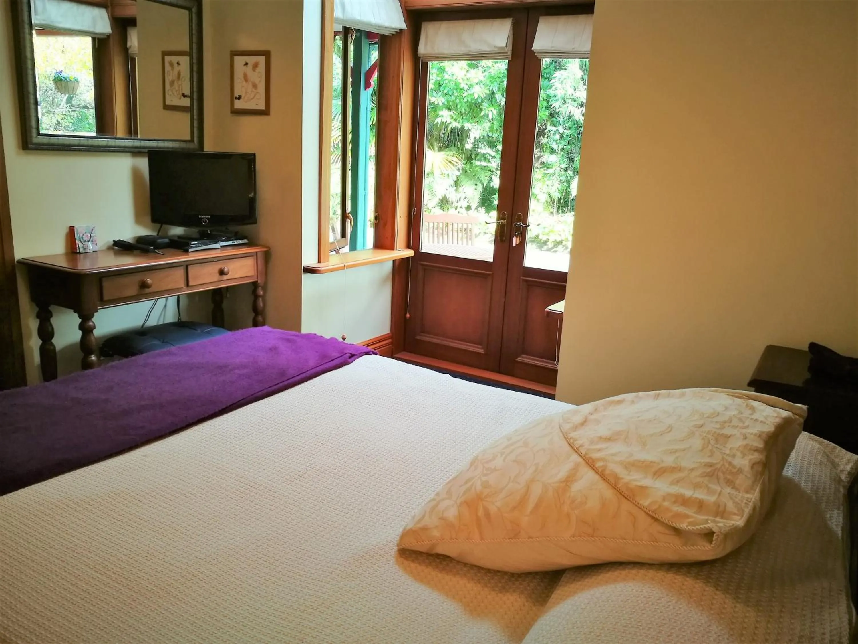 Bed in Awatuna Homestead