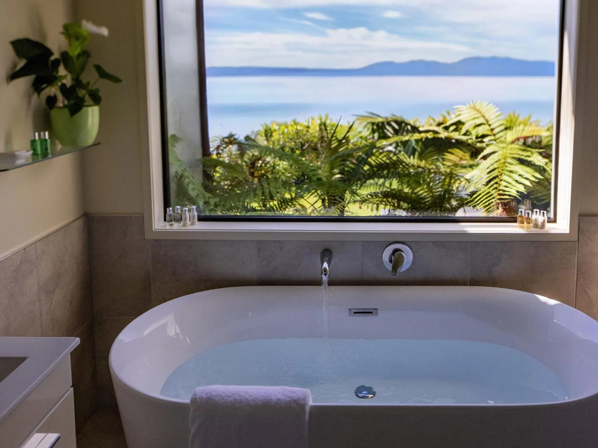 Natural landscape in Solitaire Lodge