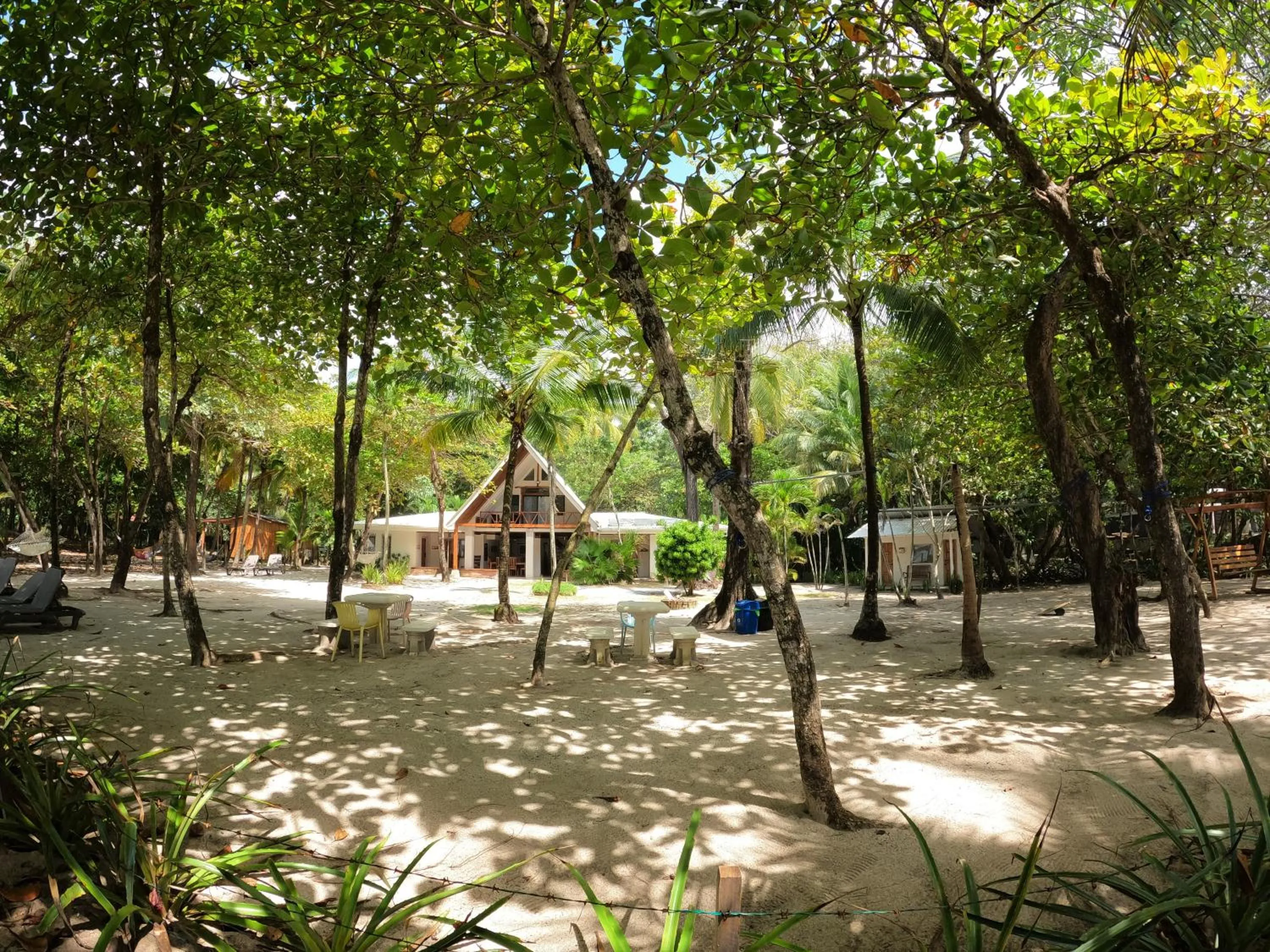 Property building in Casa Cecilia Beach Front