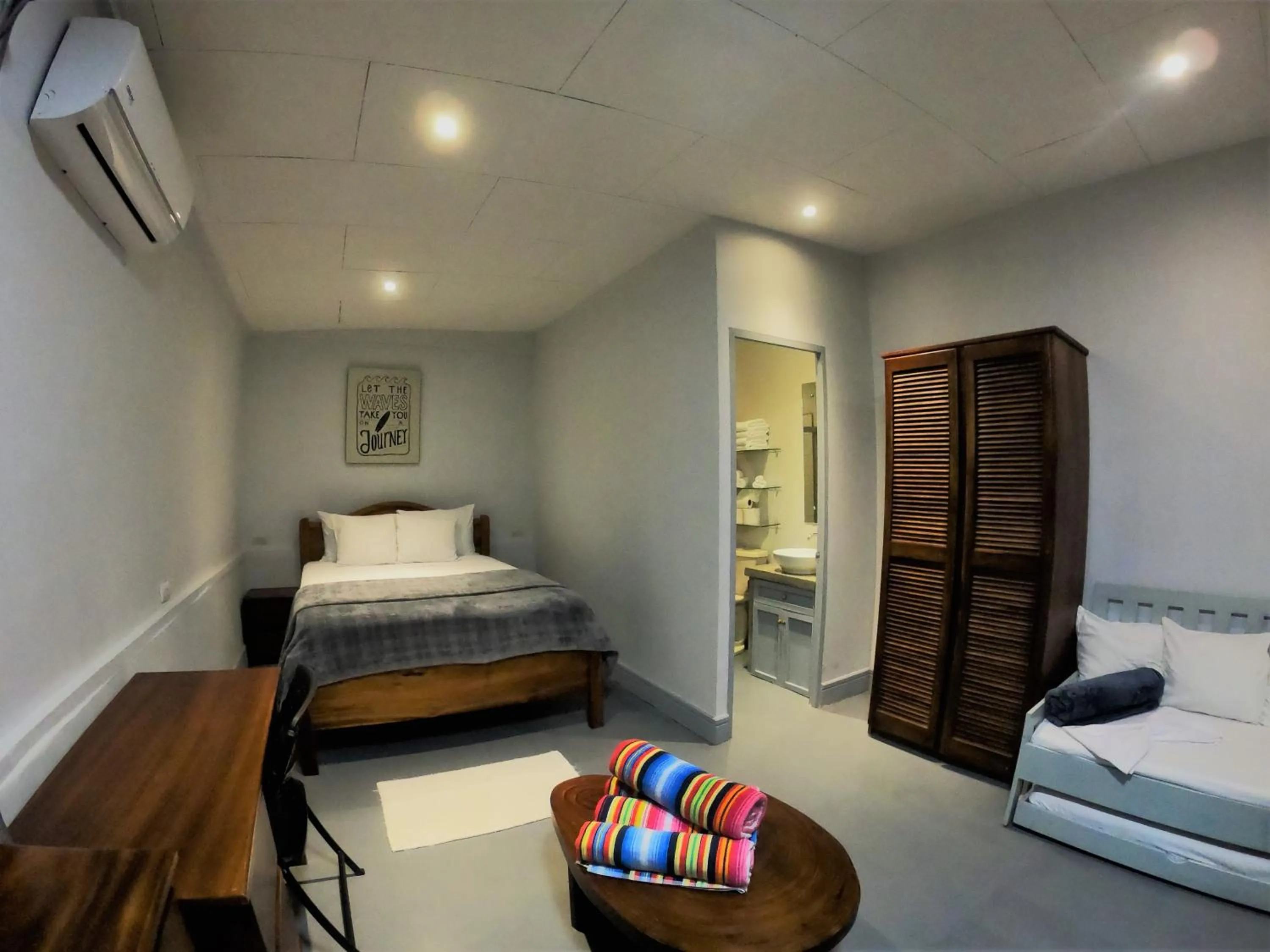 towels, Bed in Casa Cecilia Beach Front