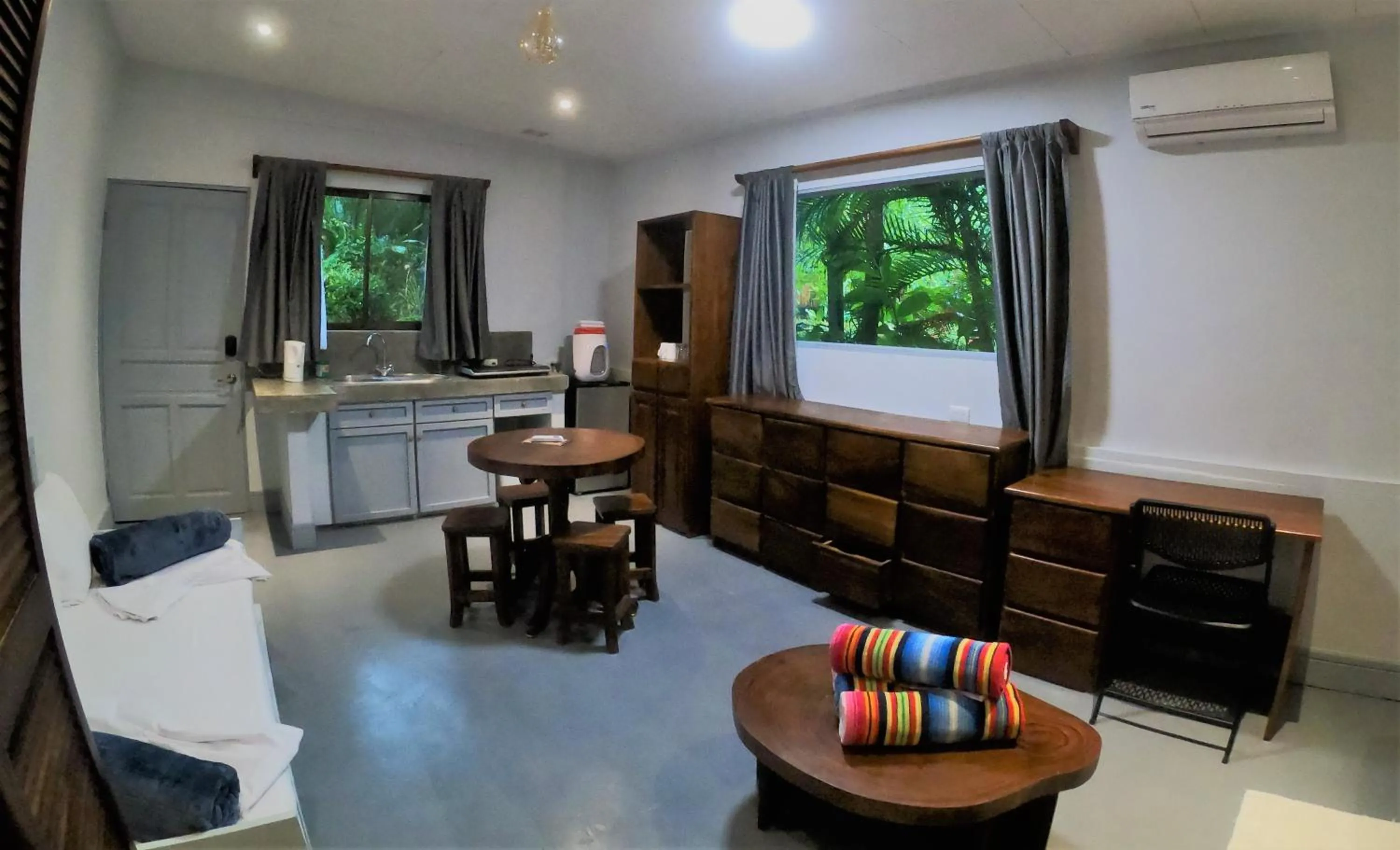 Kitchen or kitchenette in Casa Cecilia Beach Front
