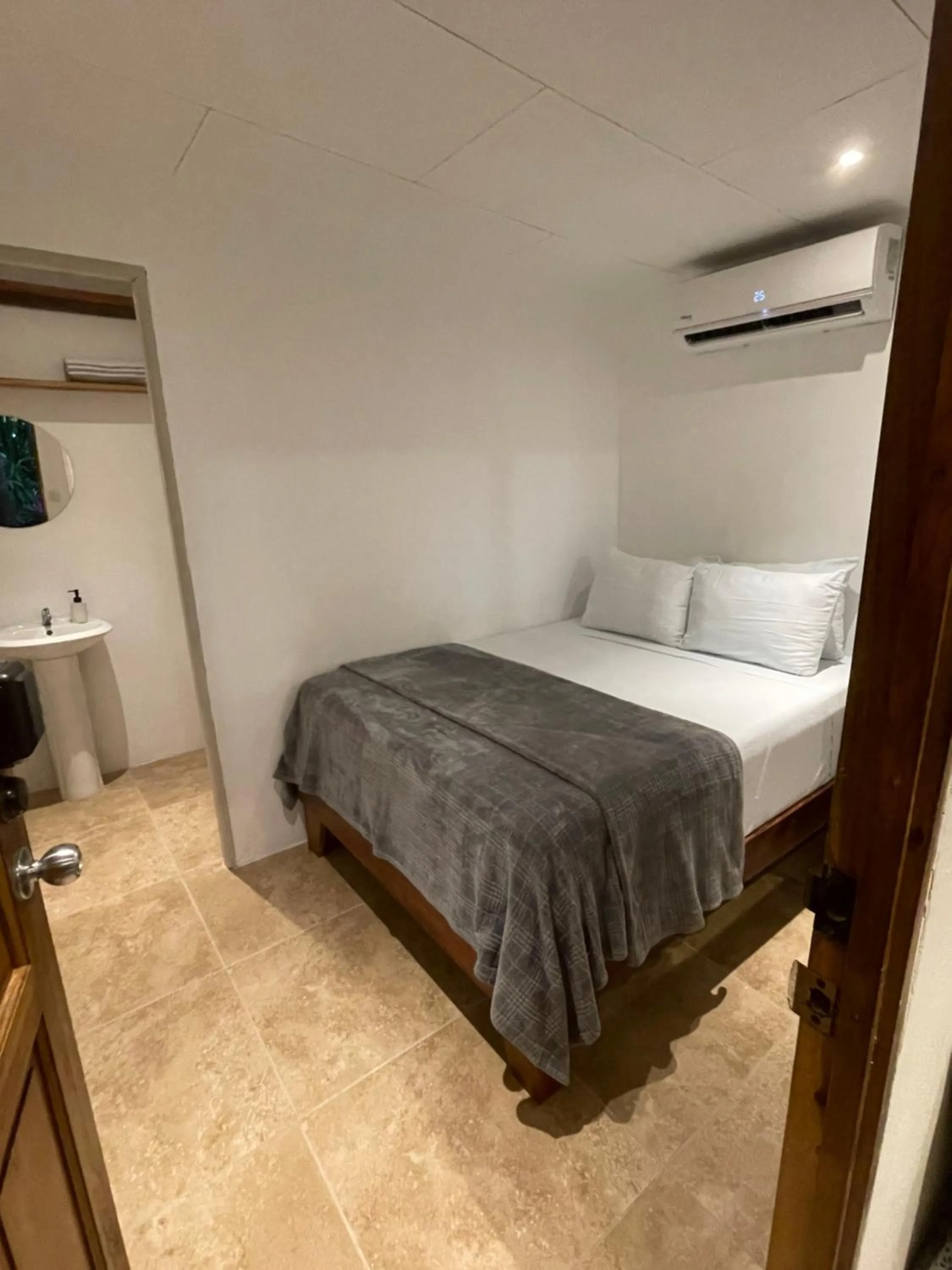 Bedroom, Bed in Casa Cecilia Beach Front