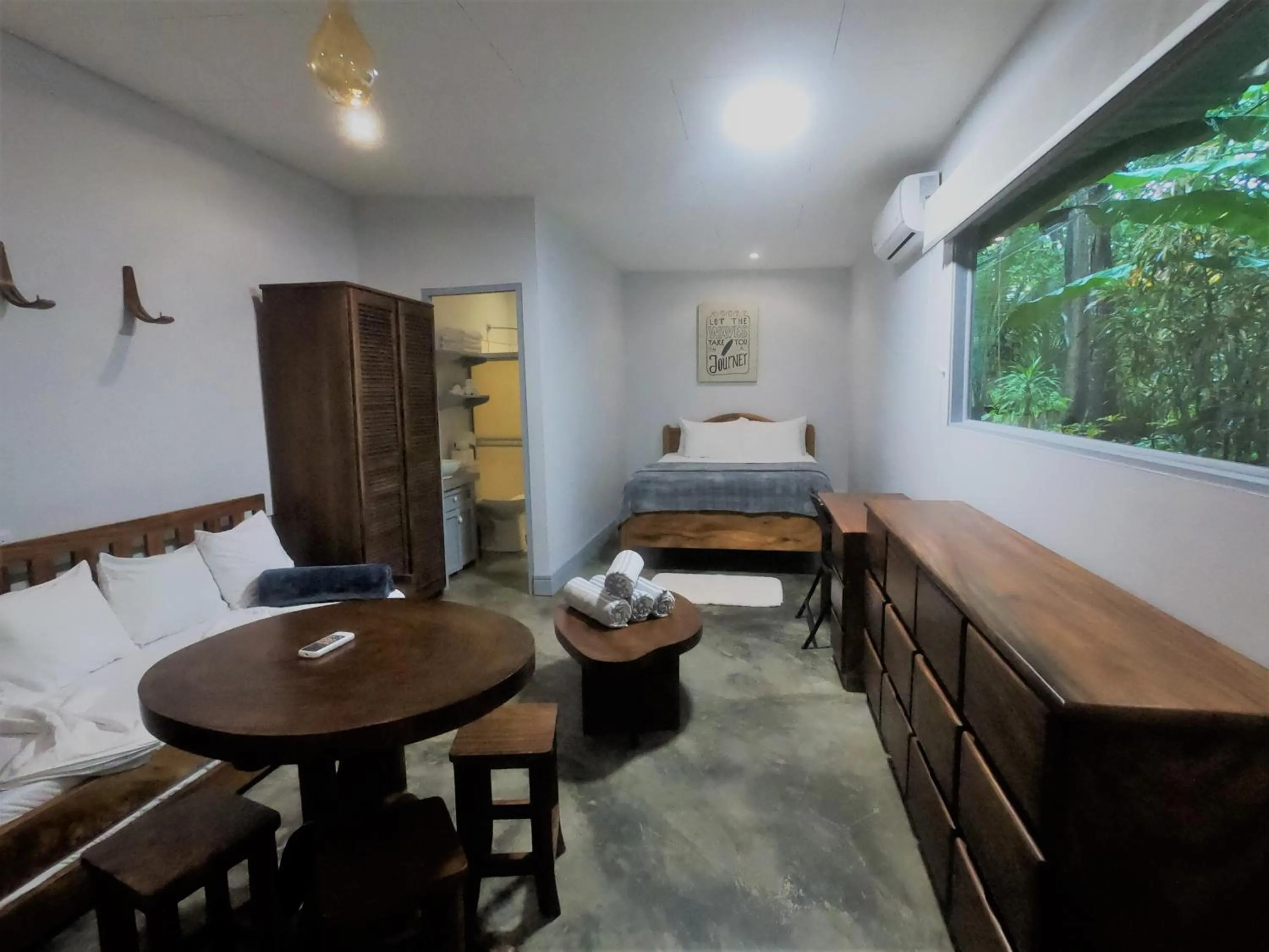 Bedroom, Bed in Casa Cecilia Beach Front