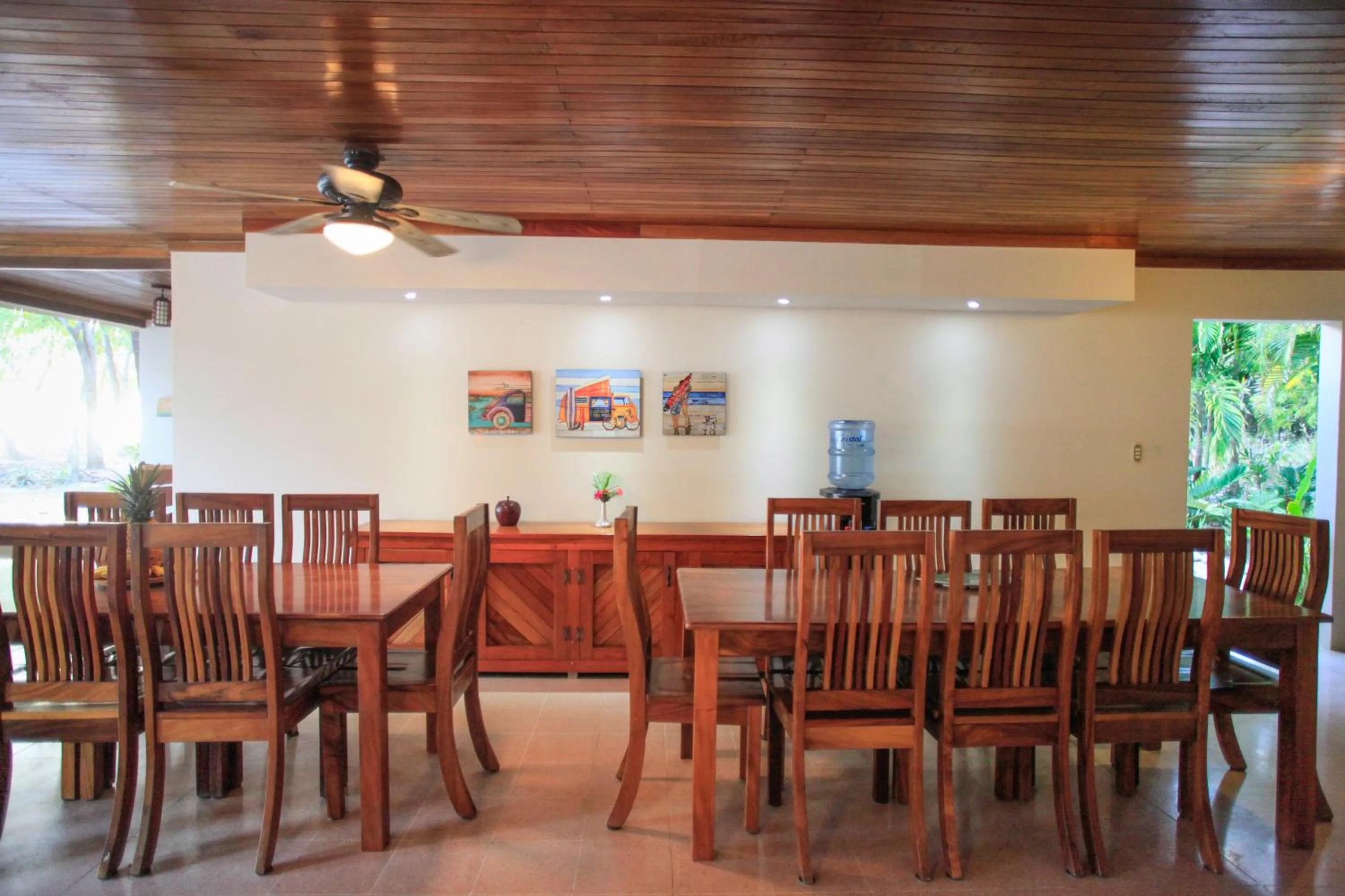 Dining area in Casa Cecilia Beach Front