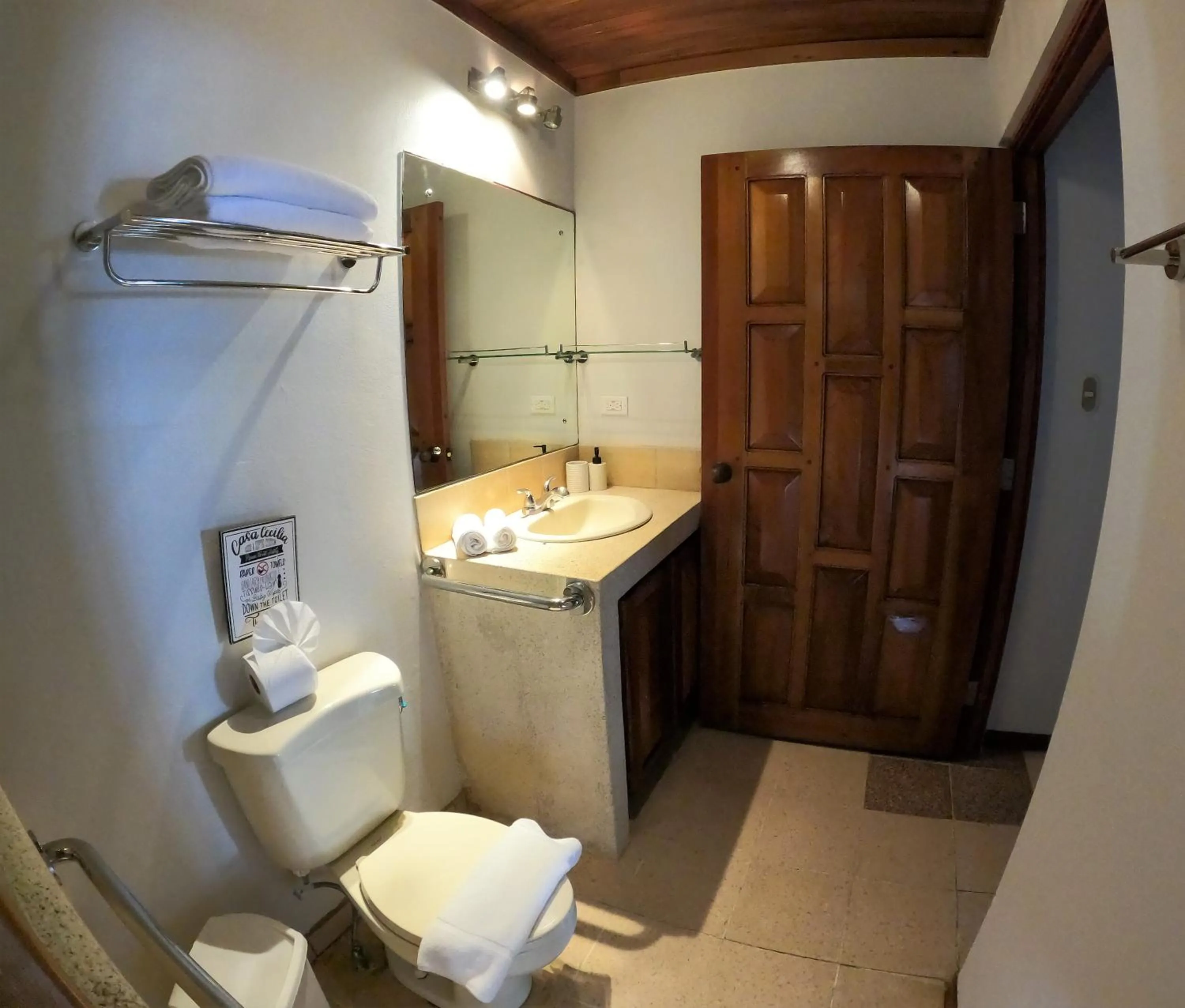 Bathroom in Casa Cecilia Beach Front