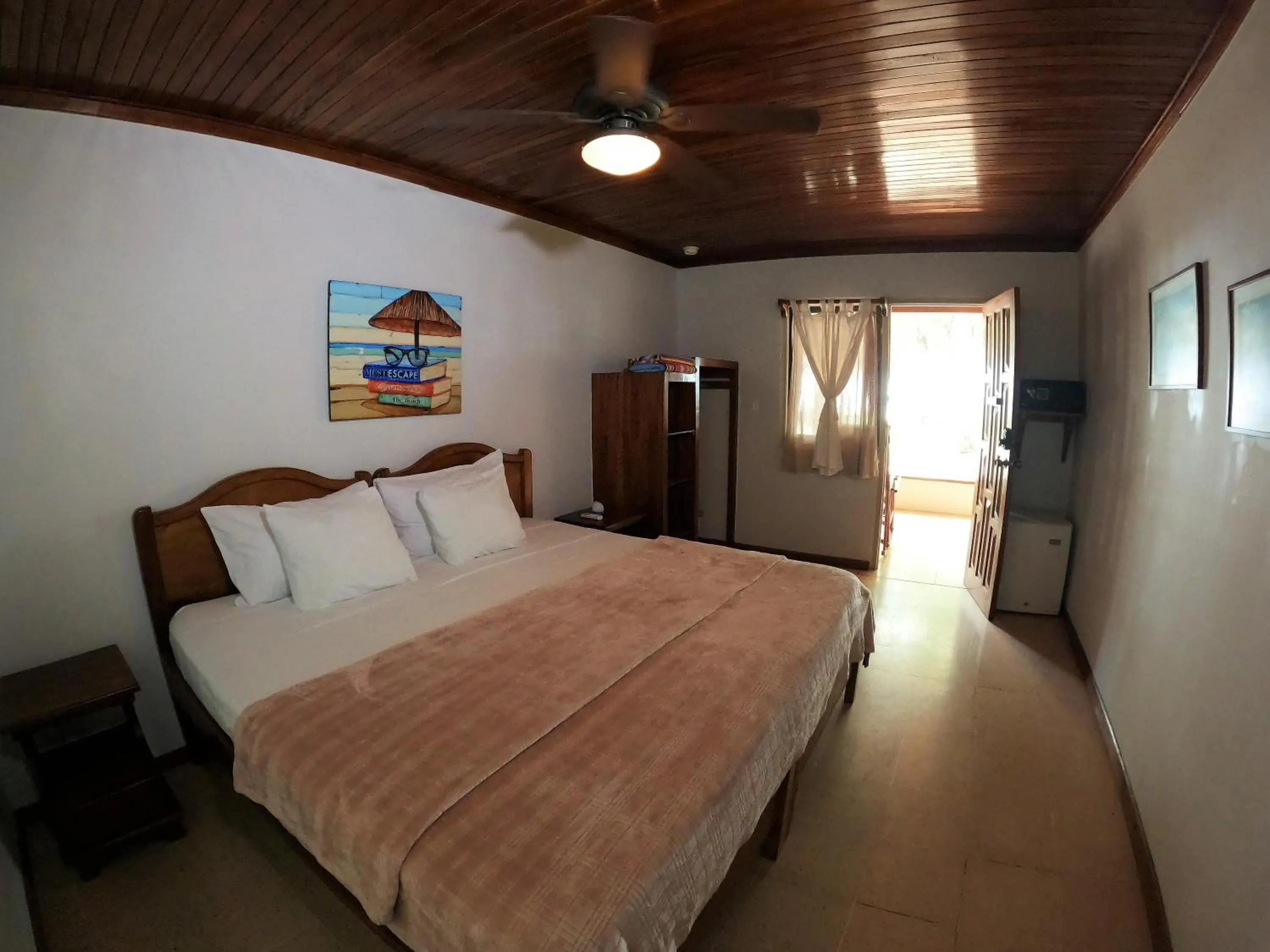 Bedroom, Bed in Casa Cecilia Beach Front