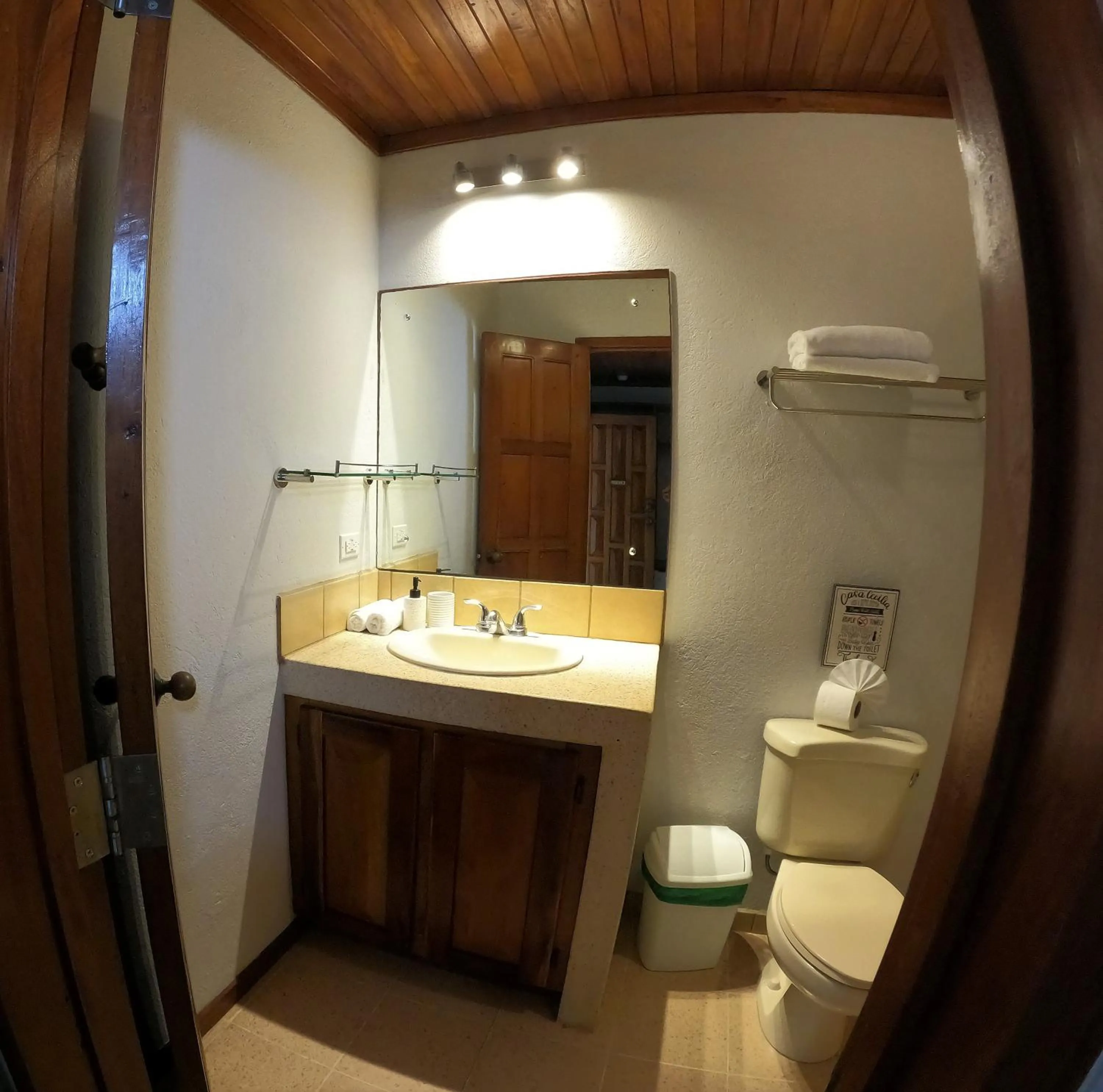 Bathroom in Casa Cecilia Beach Front