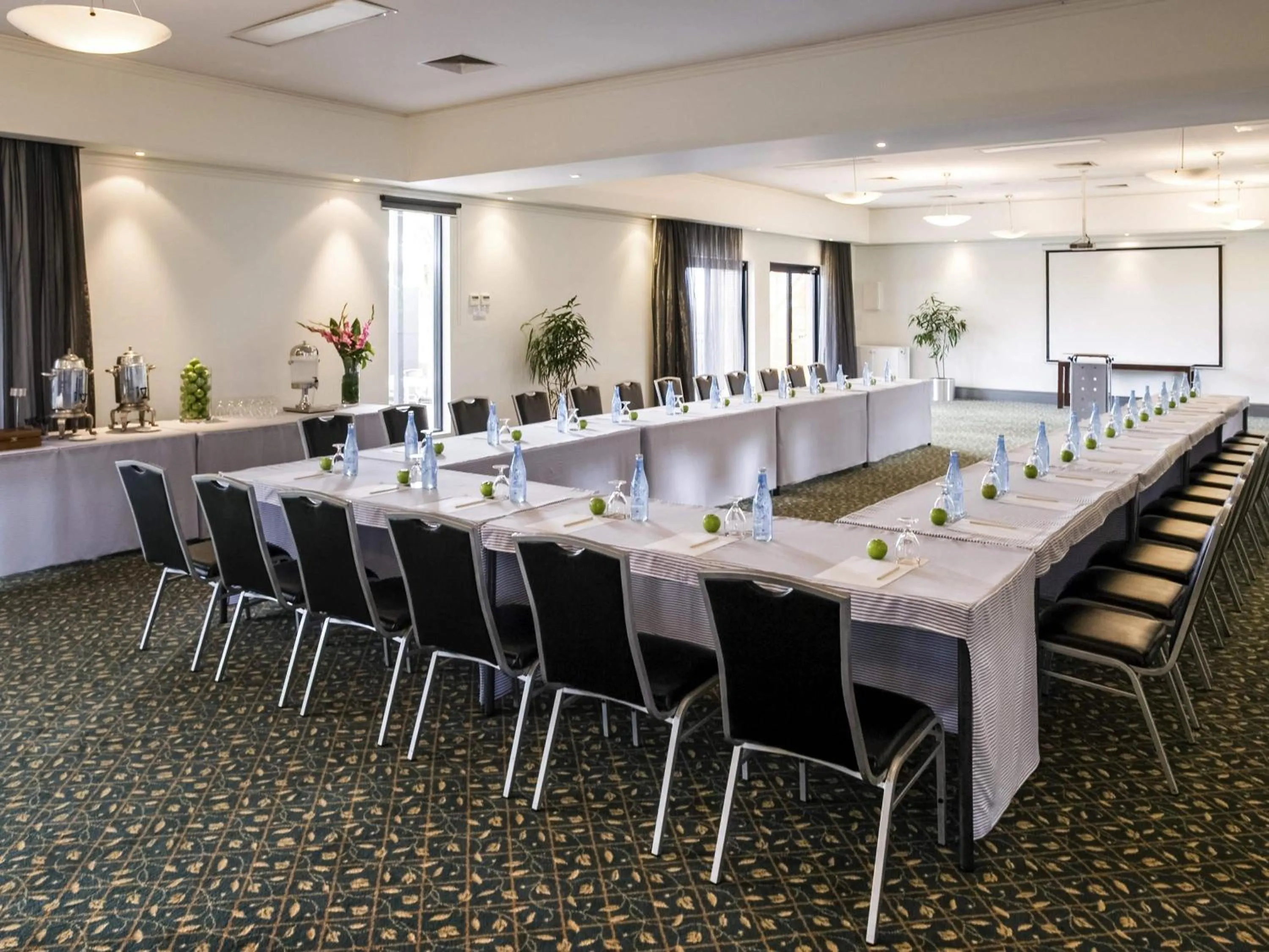 Meeting/conference room in Mercure Gerringong Resort
