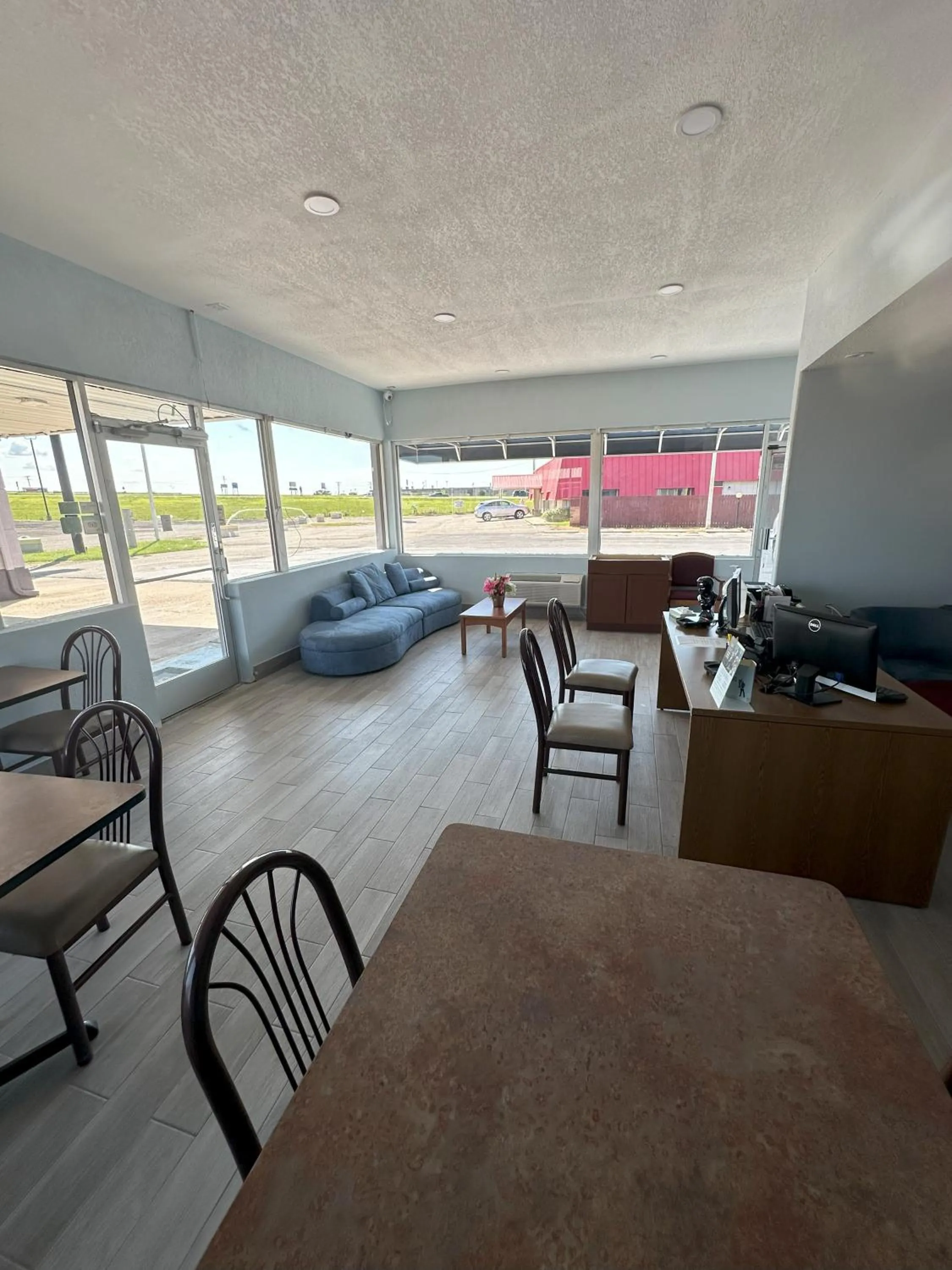 Lobby or reception in Days Inn by Wyndham Salina South