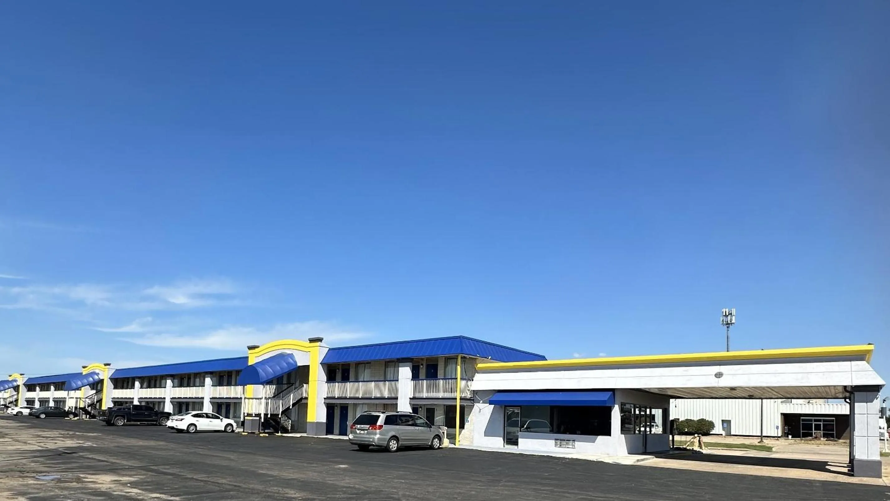 Property building in Days Inn by Wyndham Salina South