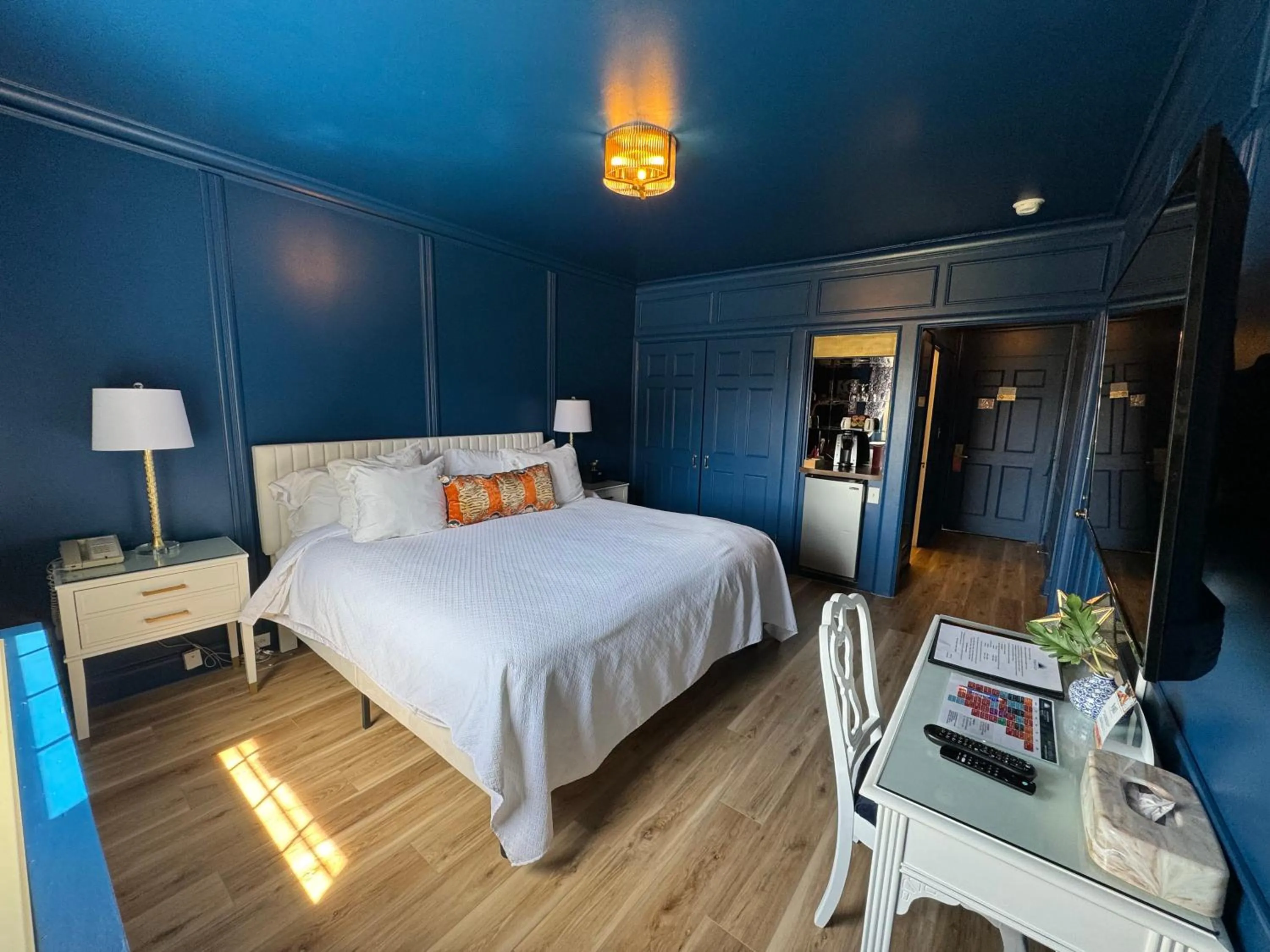 Bed in Spokane Club Hotel