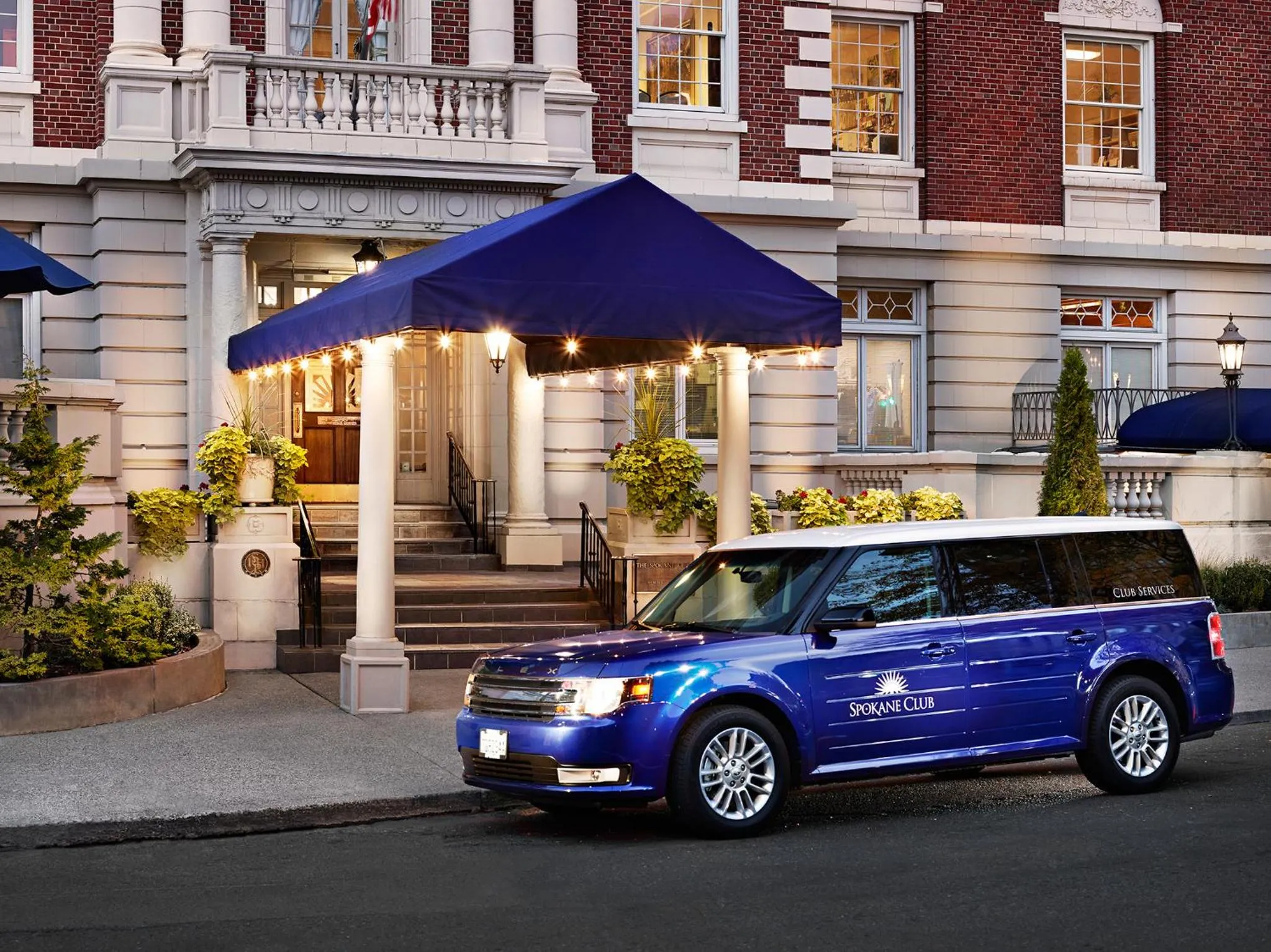 Property building in Spokane Club Hotel