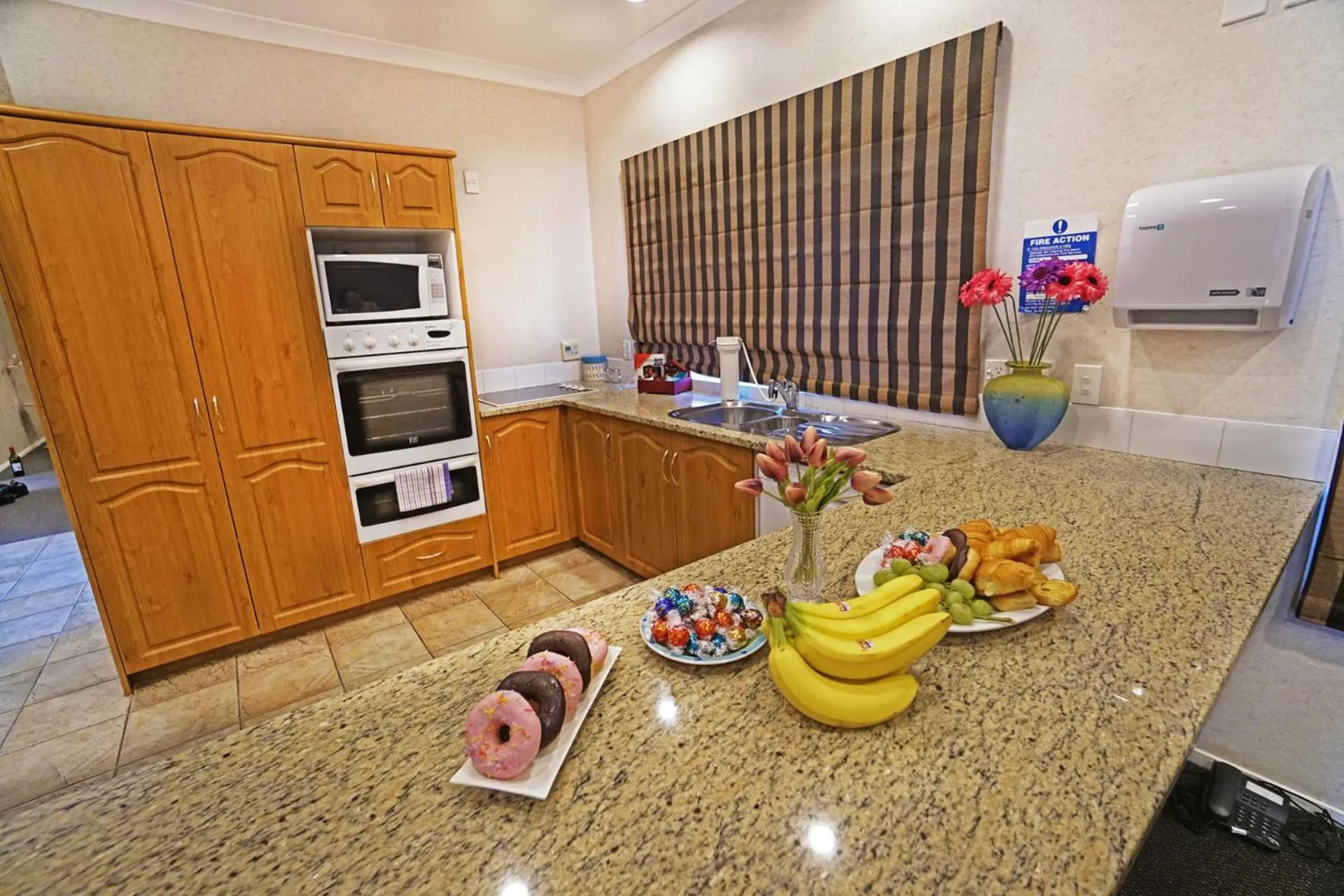 Kitchen or kitchenette in Anglesea Motel and Conference Centre