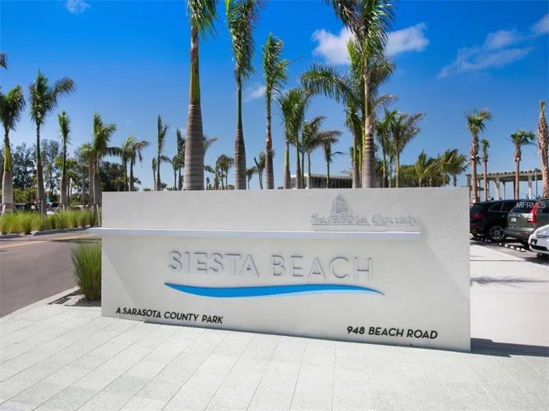 Siesta Heron Suites & Villas