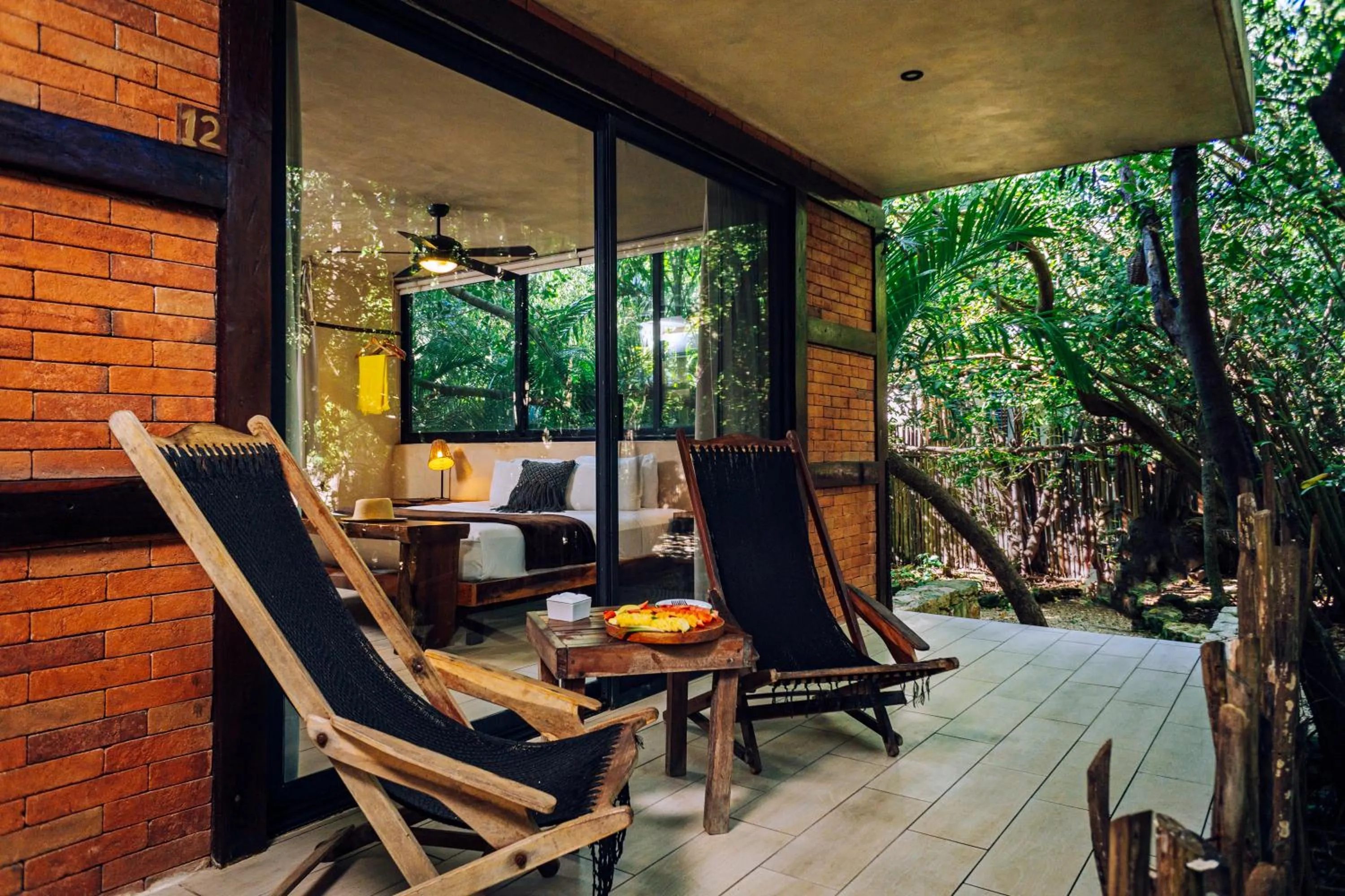 Photo of the whole room in Sunset House