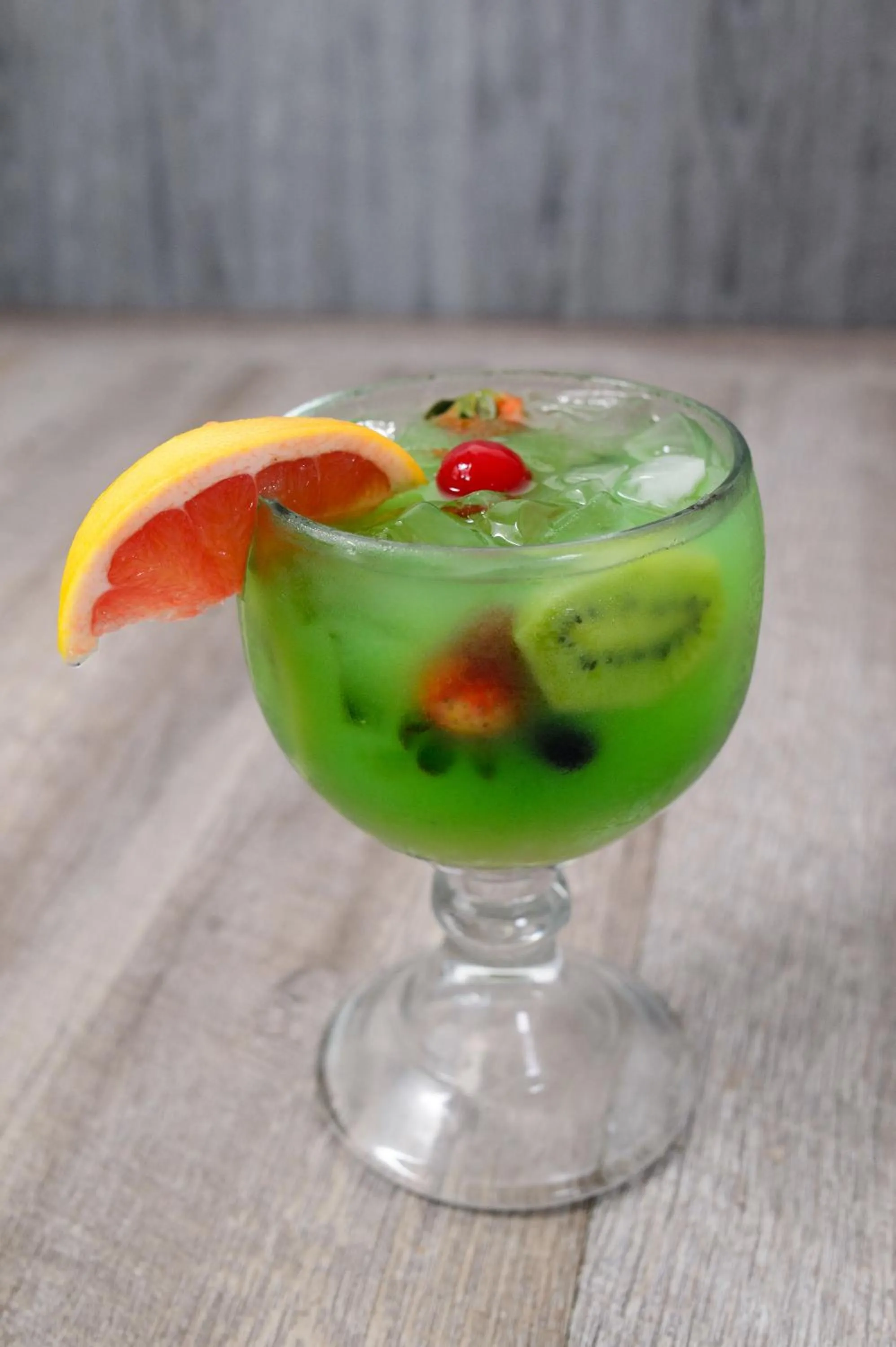 Food and drinks in Marina Hotel at Shelter Bay