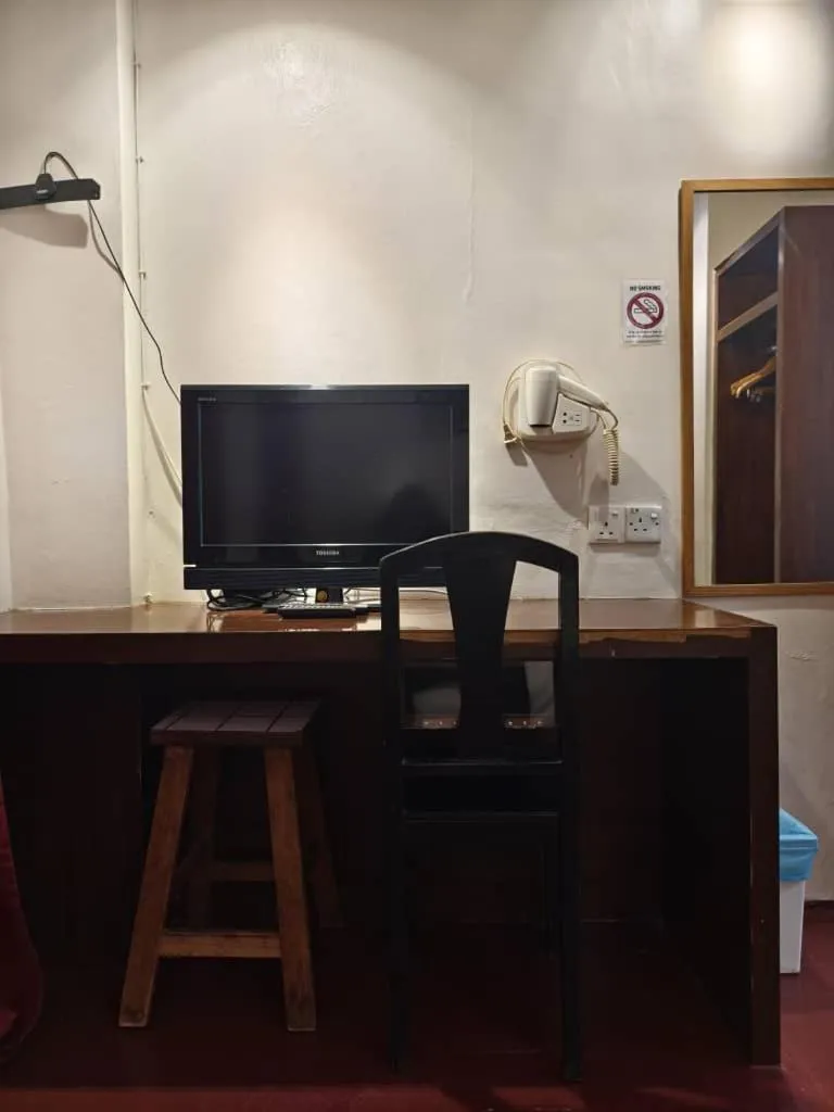 TV and multimedia in Red Inn Court