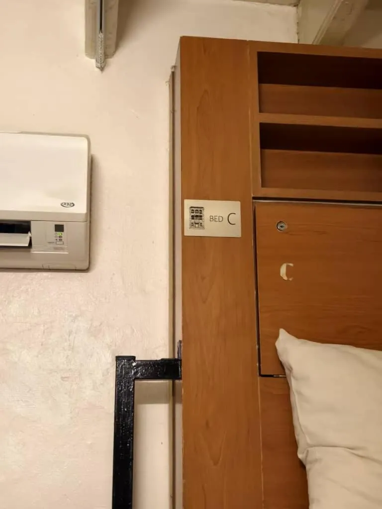 air conditioner, Bed in Red Inn Court