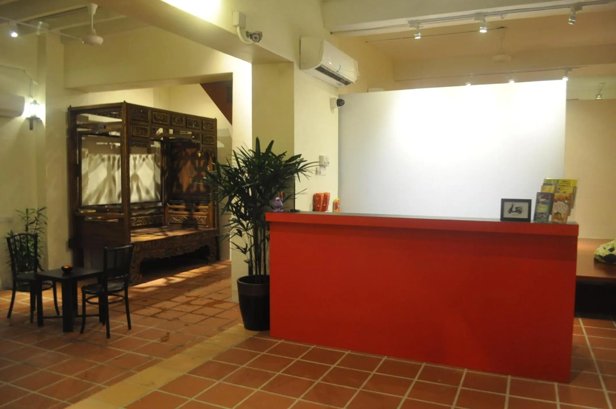 Lobby or reception in Red Inn Court