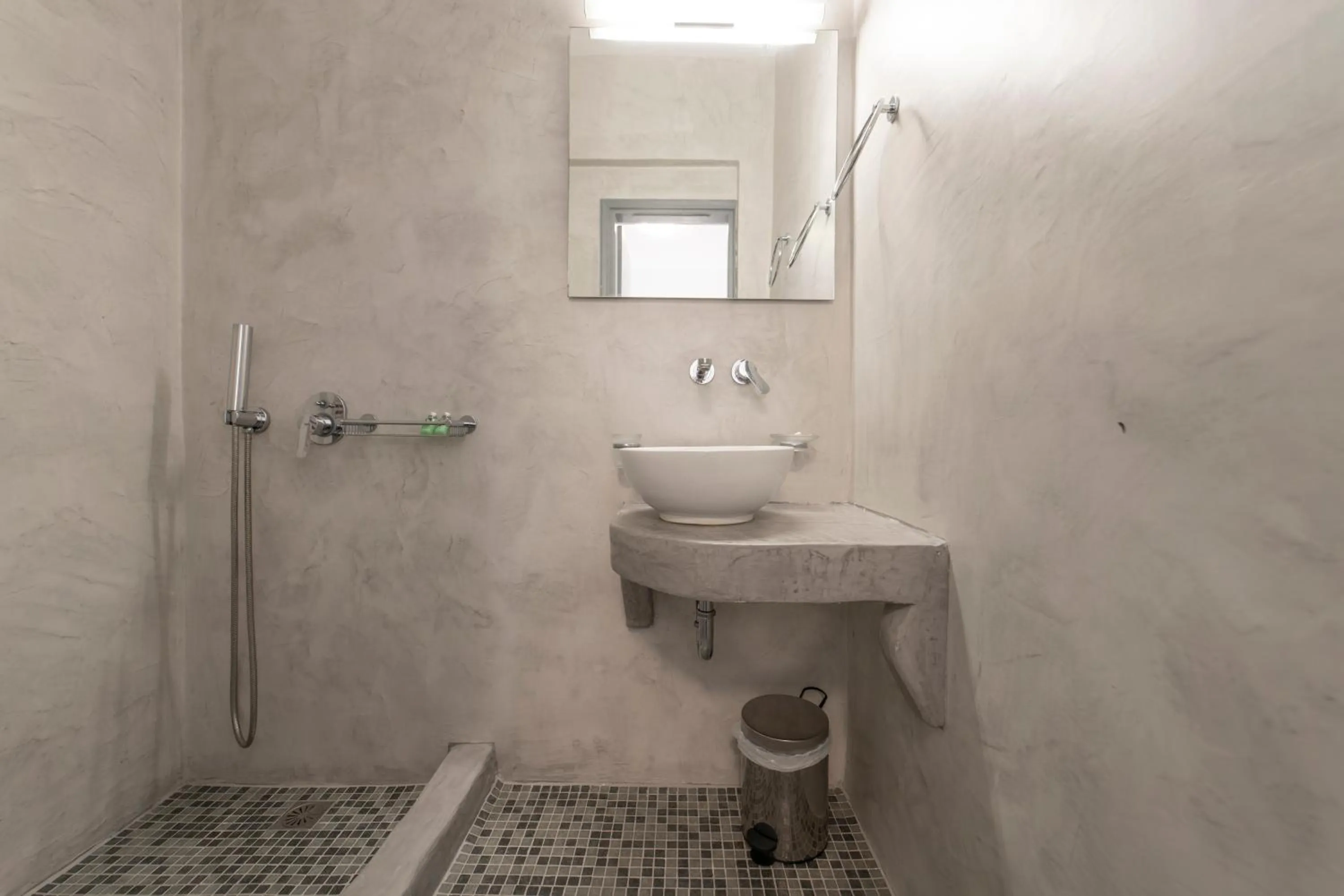 Black Coast Santorini