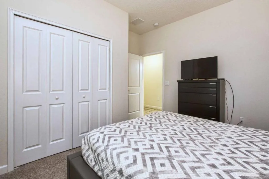 Property building, Bed in Champions Gate-5 Bed Townhouse W-Splashpool-4976Cg